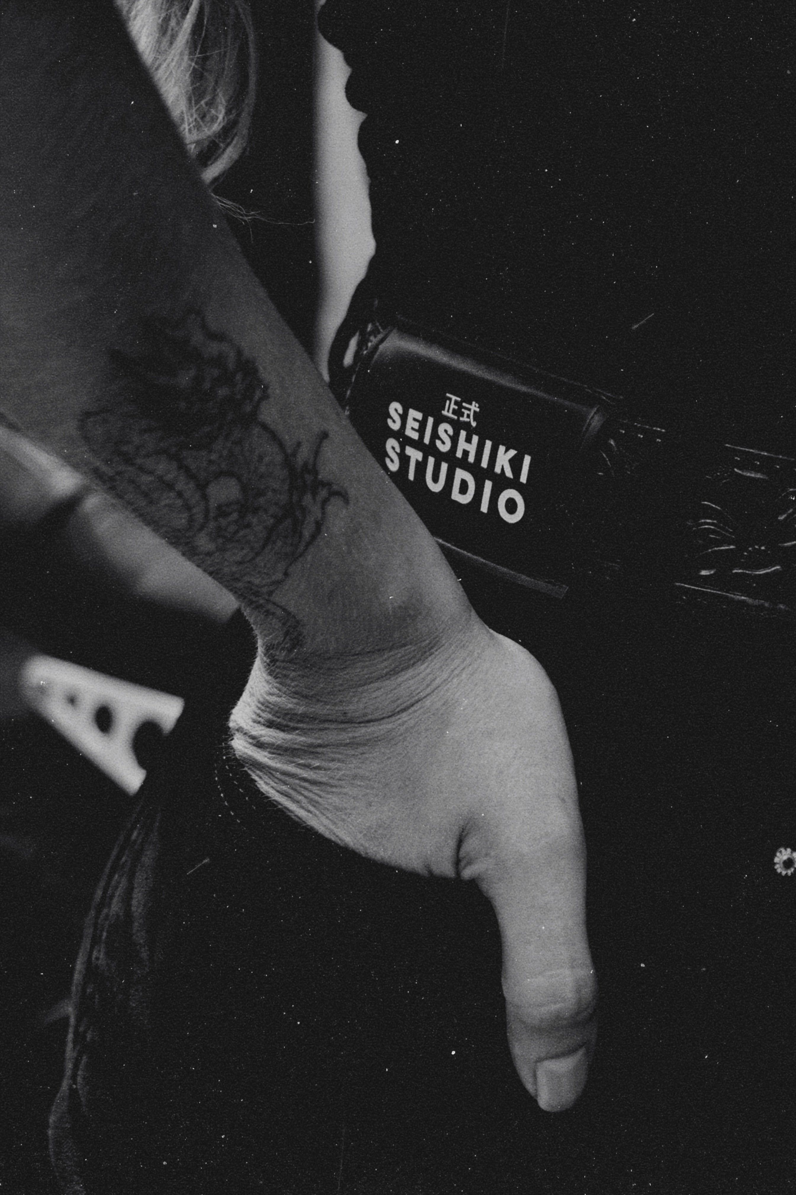 STRAIGHT LEG – tagged \, image size:2688x4032