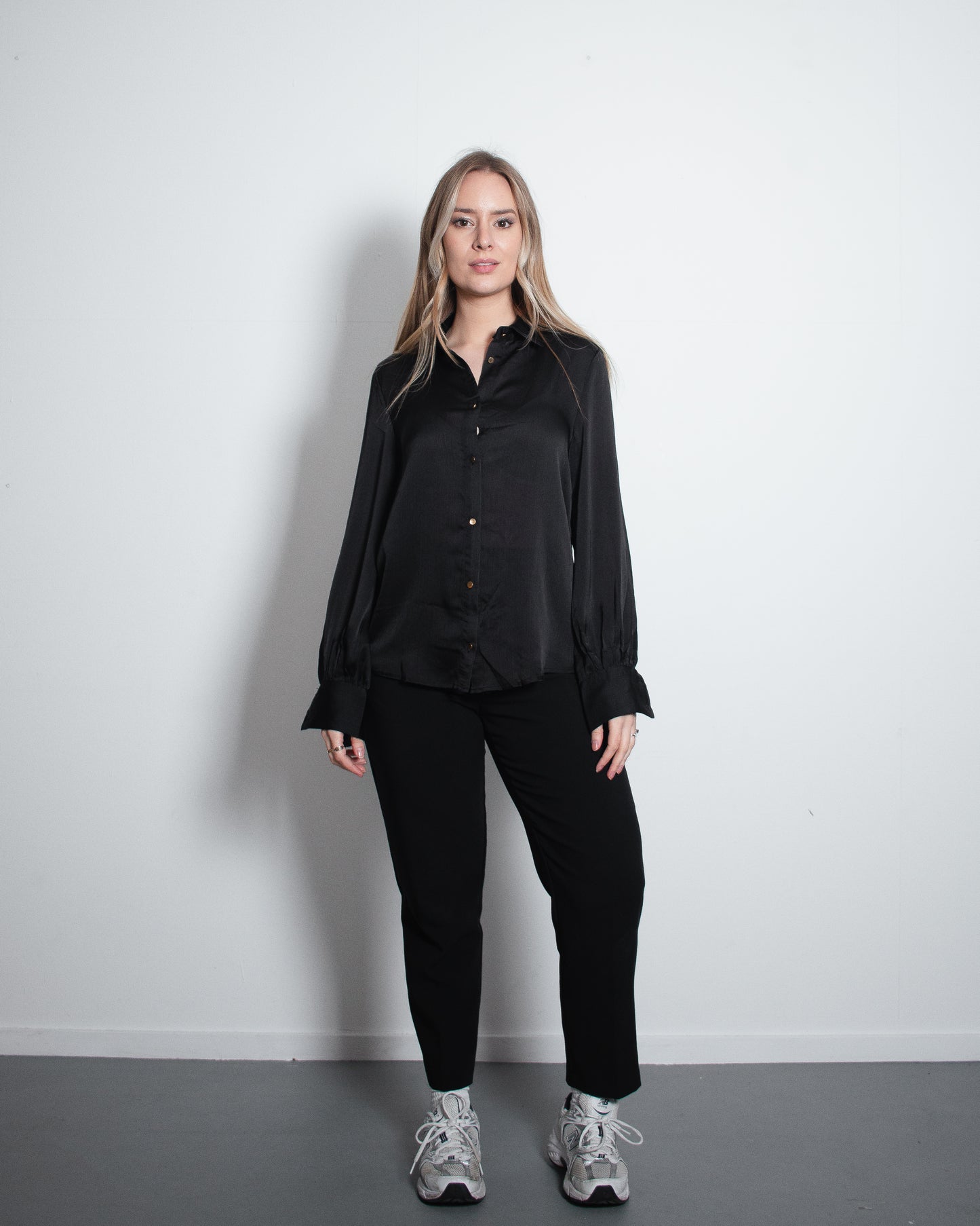 KURO Blouse BLACK