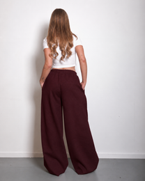 ULTRA STRETCH SEISHIKI STUDIO Relaxed Barrel Sweatpants BURGUNDY | SEISHIKI STUDIO