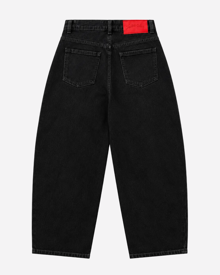 Inseam 72cm – Stretchy Black Balloon Jeans with Red Patch – Curvy Fit | SEISHIKI STUDIO