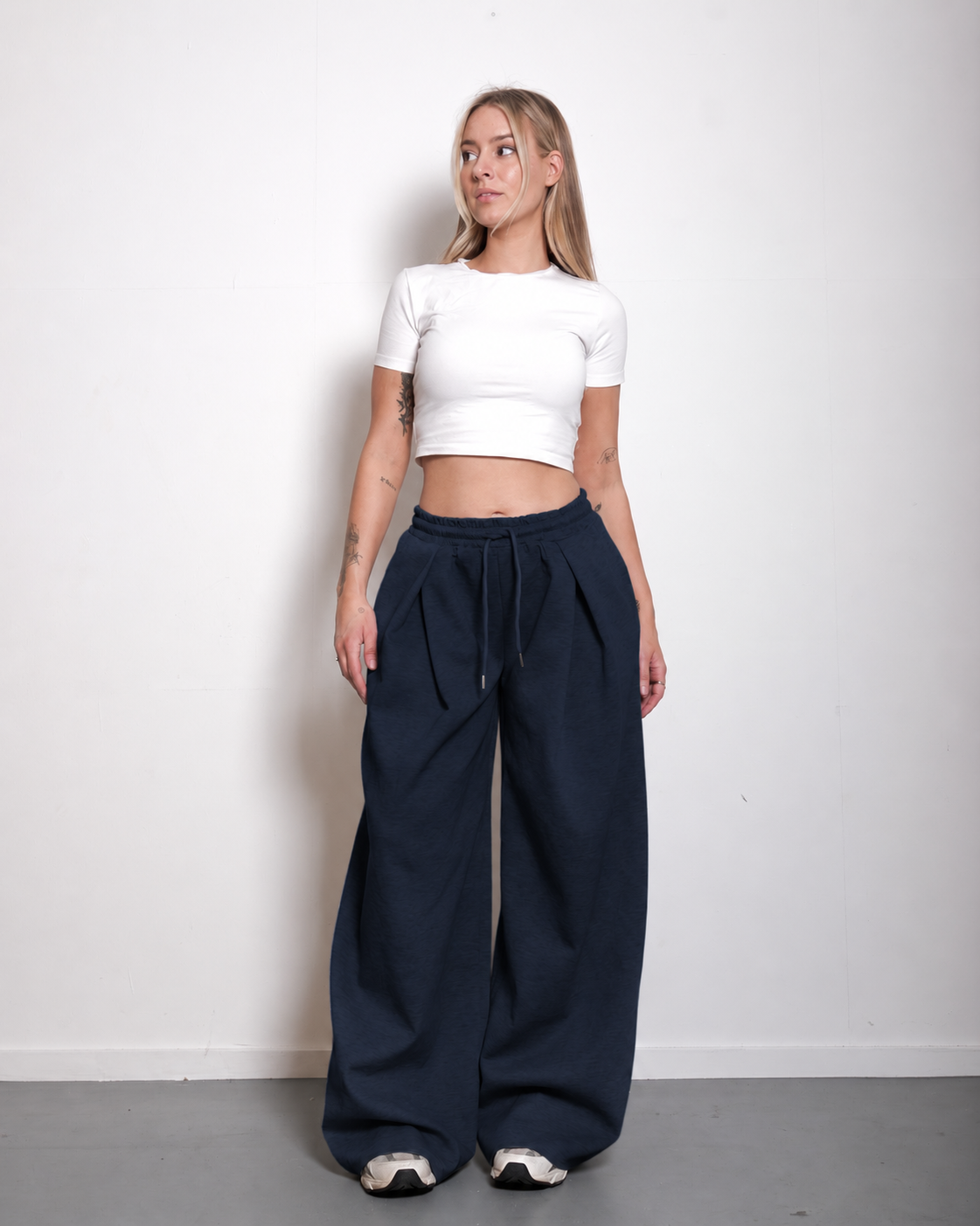 Ultra Stretch Relaxed Barrel Sweatpants Navy – SEISHIKI STUDIO