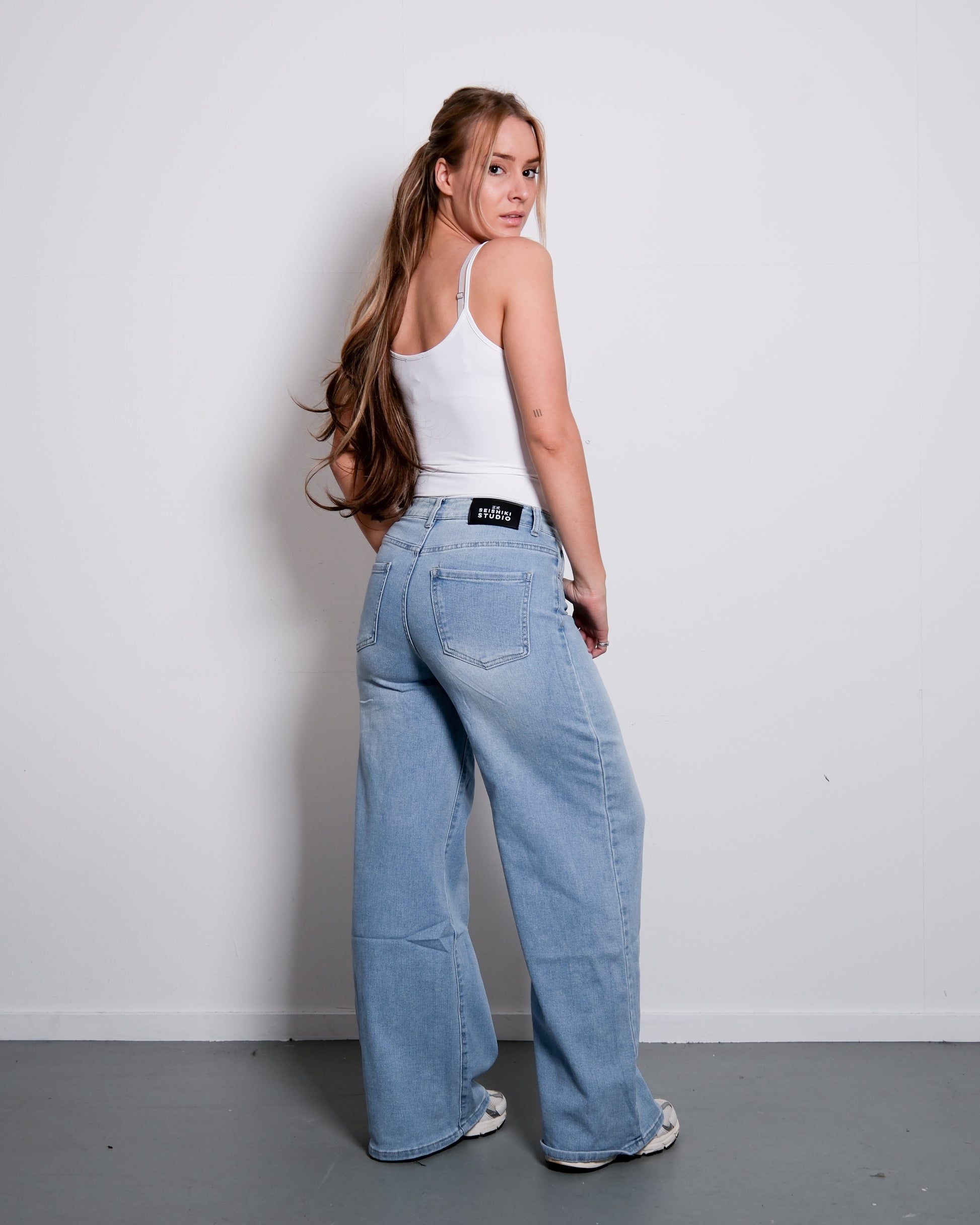 LIGHT STRETCH MEDIUM WAIST ULTRA WIDE LEG JEANS - INSEAM 78CM | SEISHIKI STUDIO