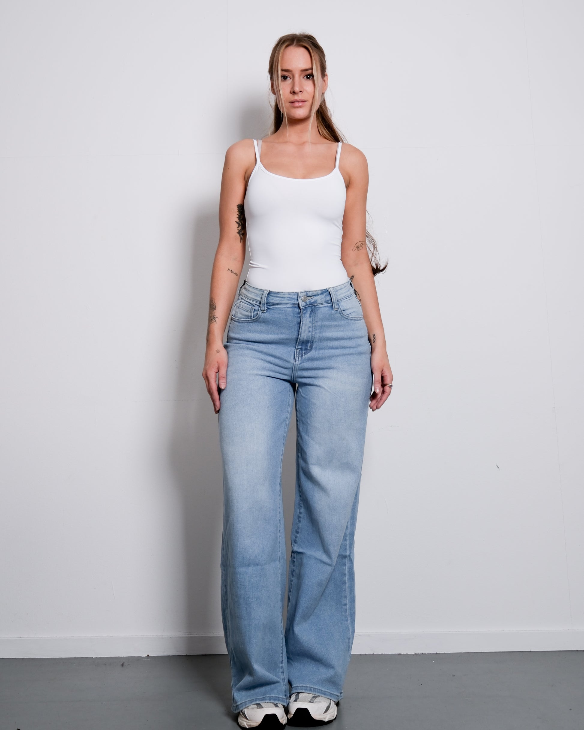 LIGHT STRETCH MEDIUM WAIST ULTRA WIDE LEG JEANS - INSEAM 78CM | SEISHIKI STUDIO