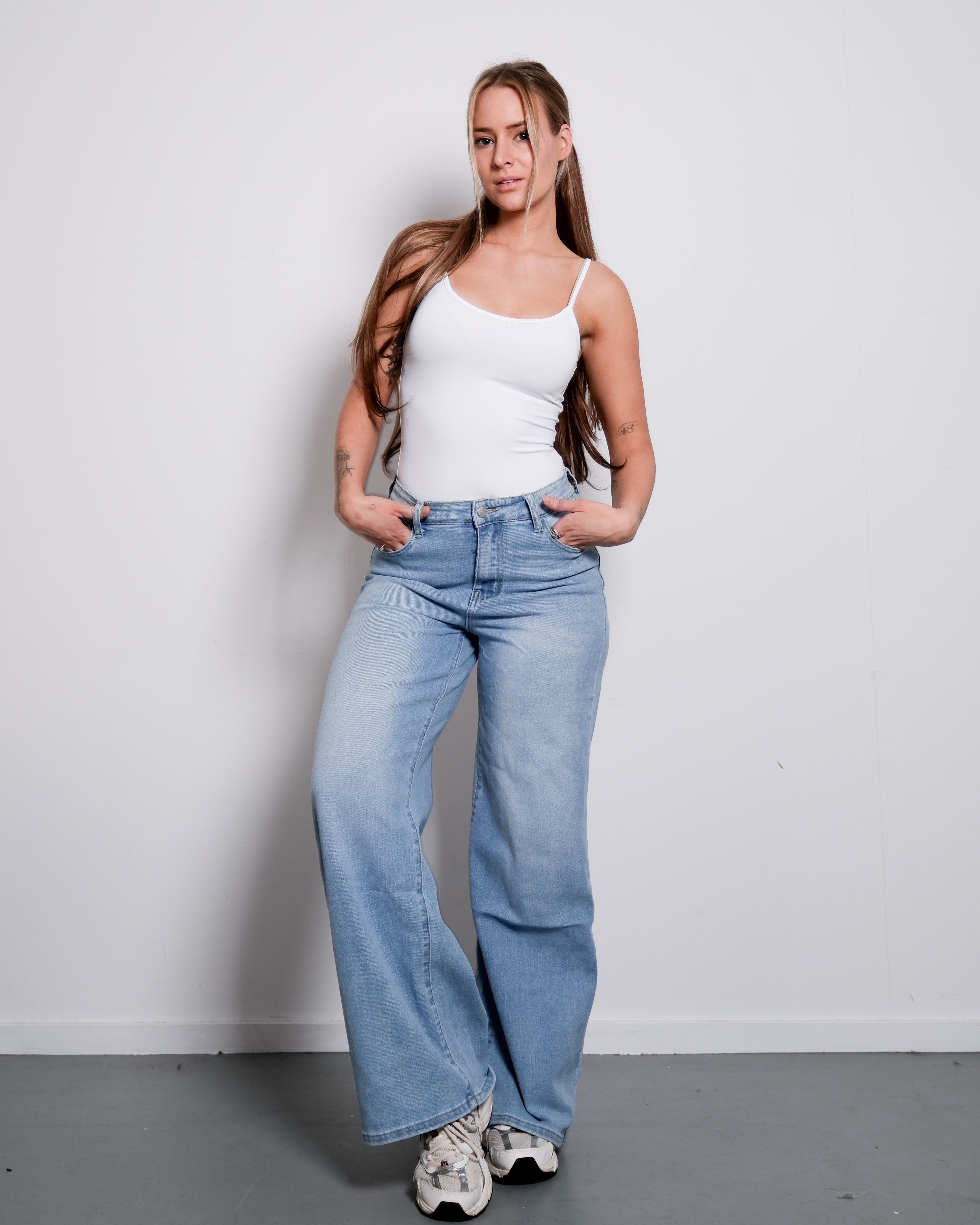 LOW CROTCH ULTRA WIDE LEG JEANS - INSEAM 78CM