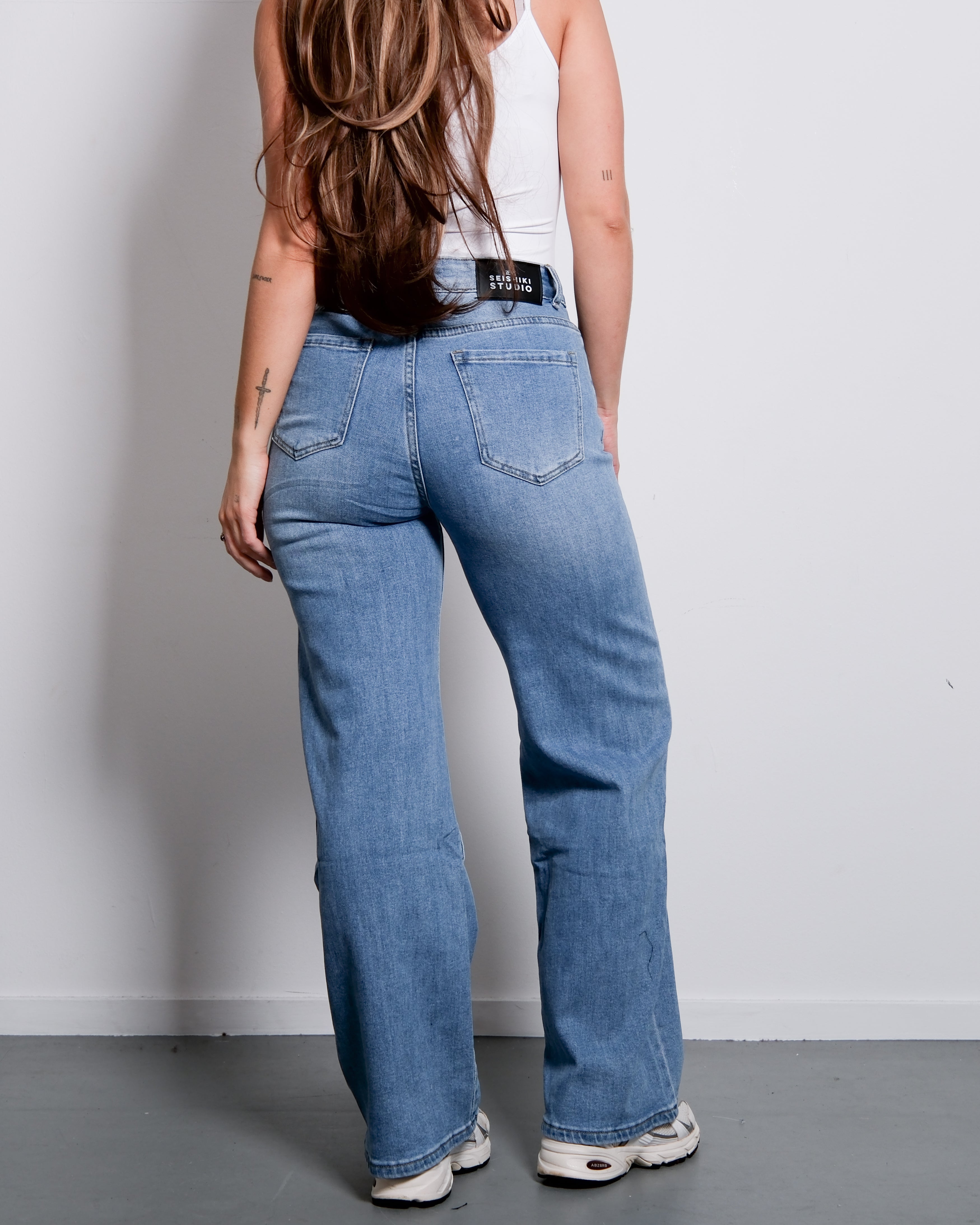MEDIUM WASH WIDE LEG JEANS - INSEAM 78CM