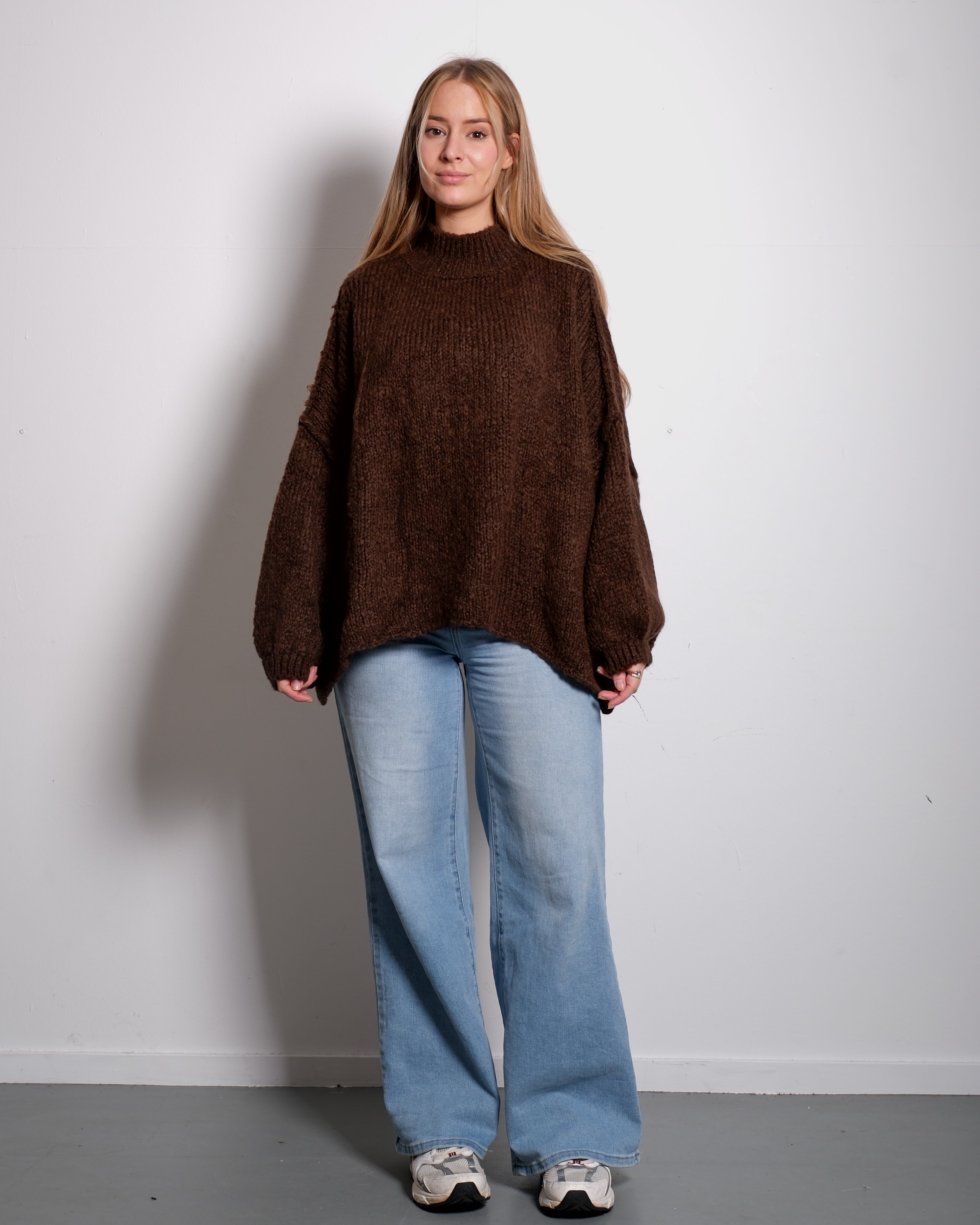 LONG OVERSIZED KNIT BROWN