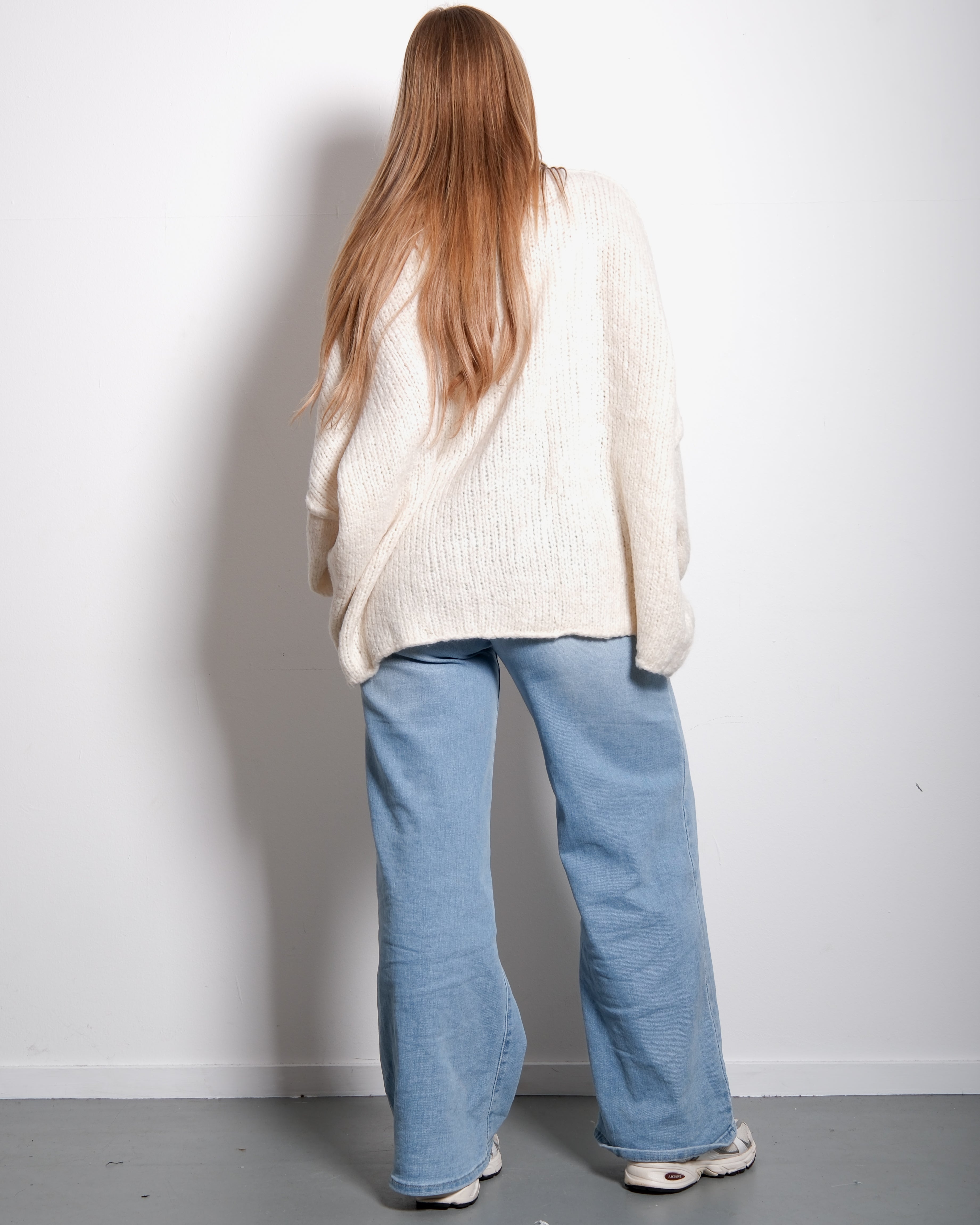LONG OVERSIZED KNIT BEIGE