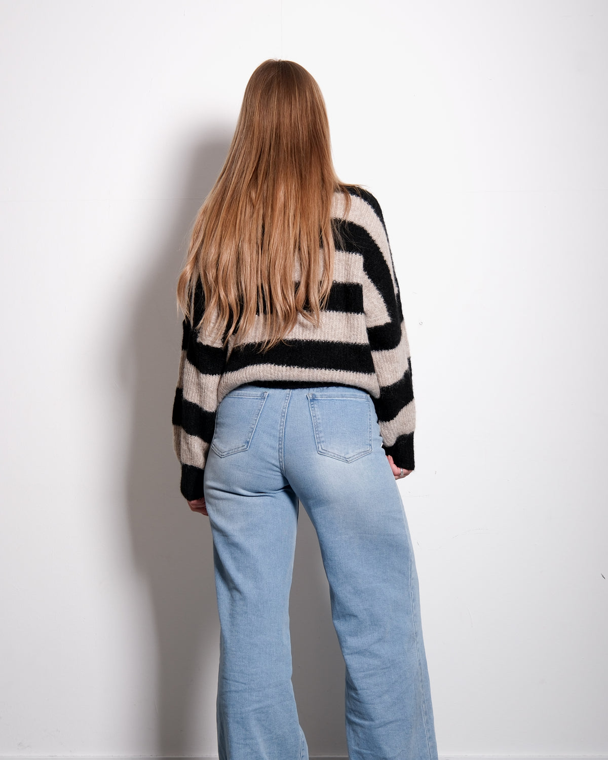Stretchy High Neck Striped Sweater Black/Beige – SEISHIKI STUDIO