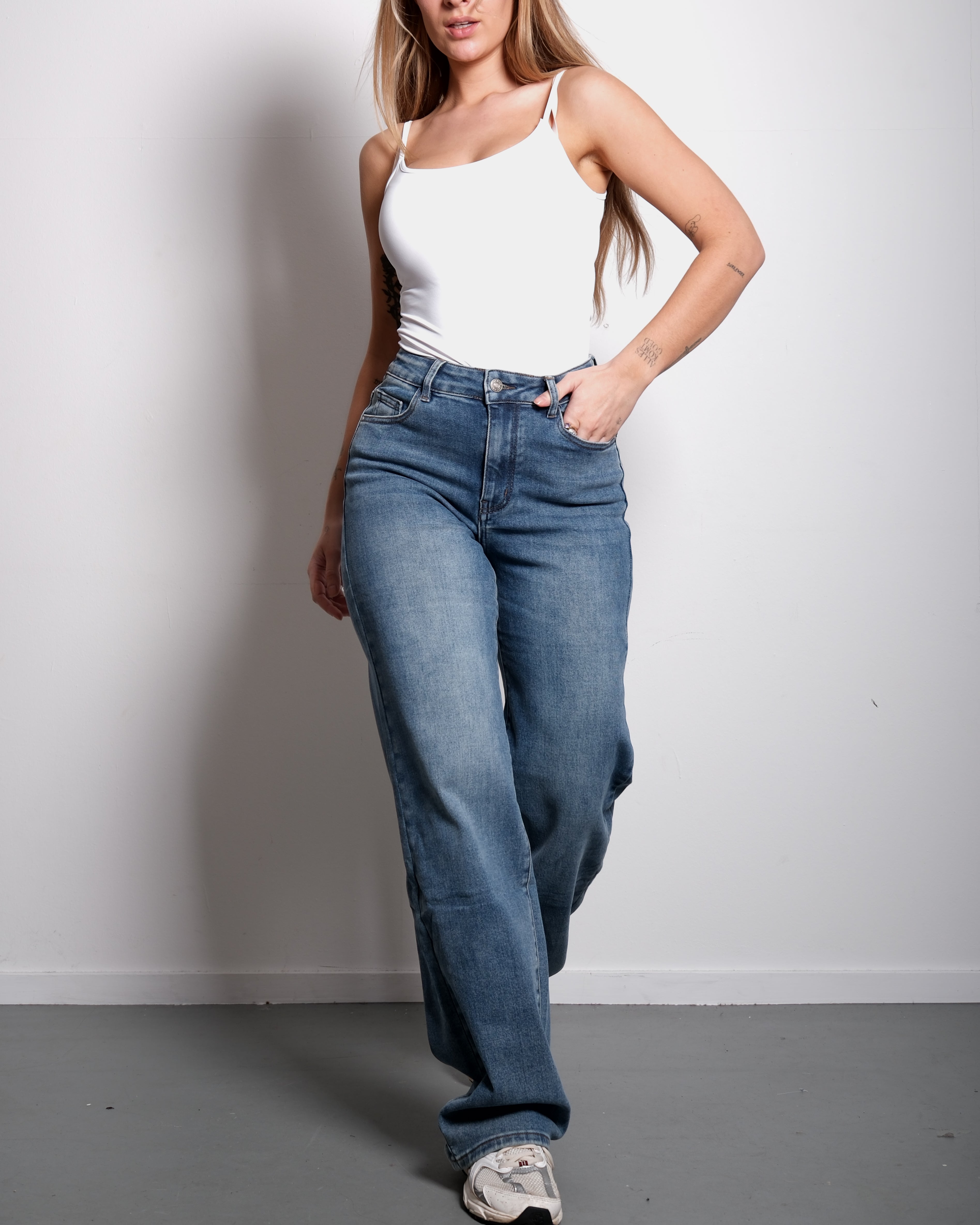 DARK WASH WIDE LEG JEANS - INSEAM 86CM