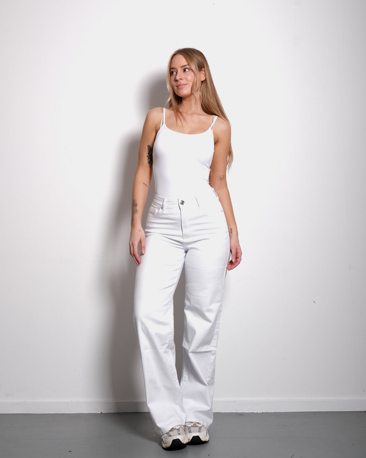 #002 - INSEAM 78CM - THE BAGGY STRAIGHT LEG STRETCHY Jeans WHITE | SEISHIKI STUDIO