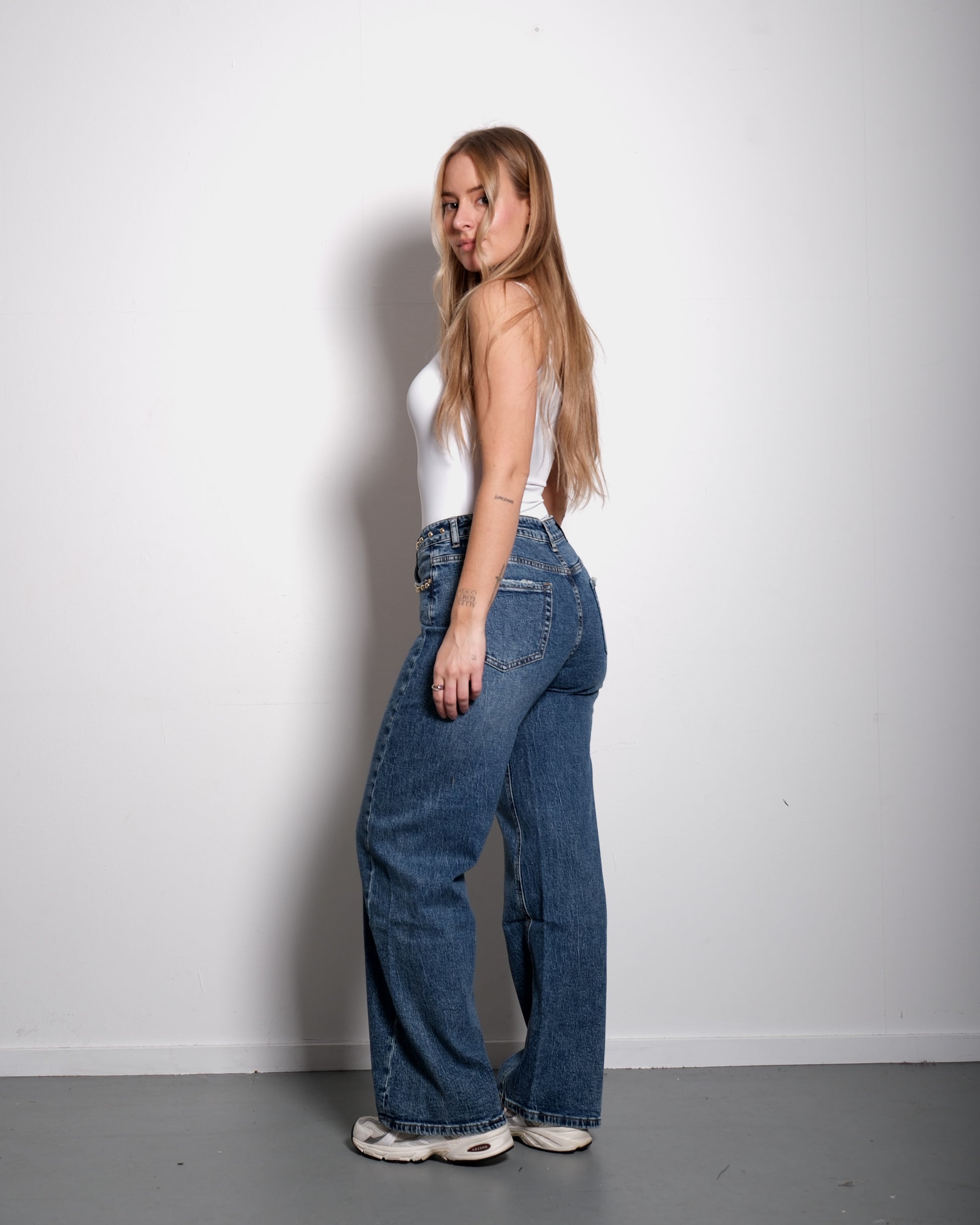 NON STRETCH WIDE LEG GOLD STUDDED JEANS BLUE WASH - INSEAM 80CM | SEISHIKI STUDIO