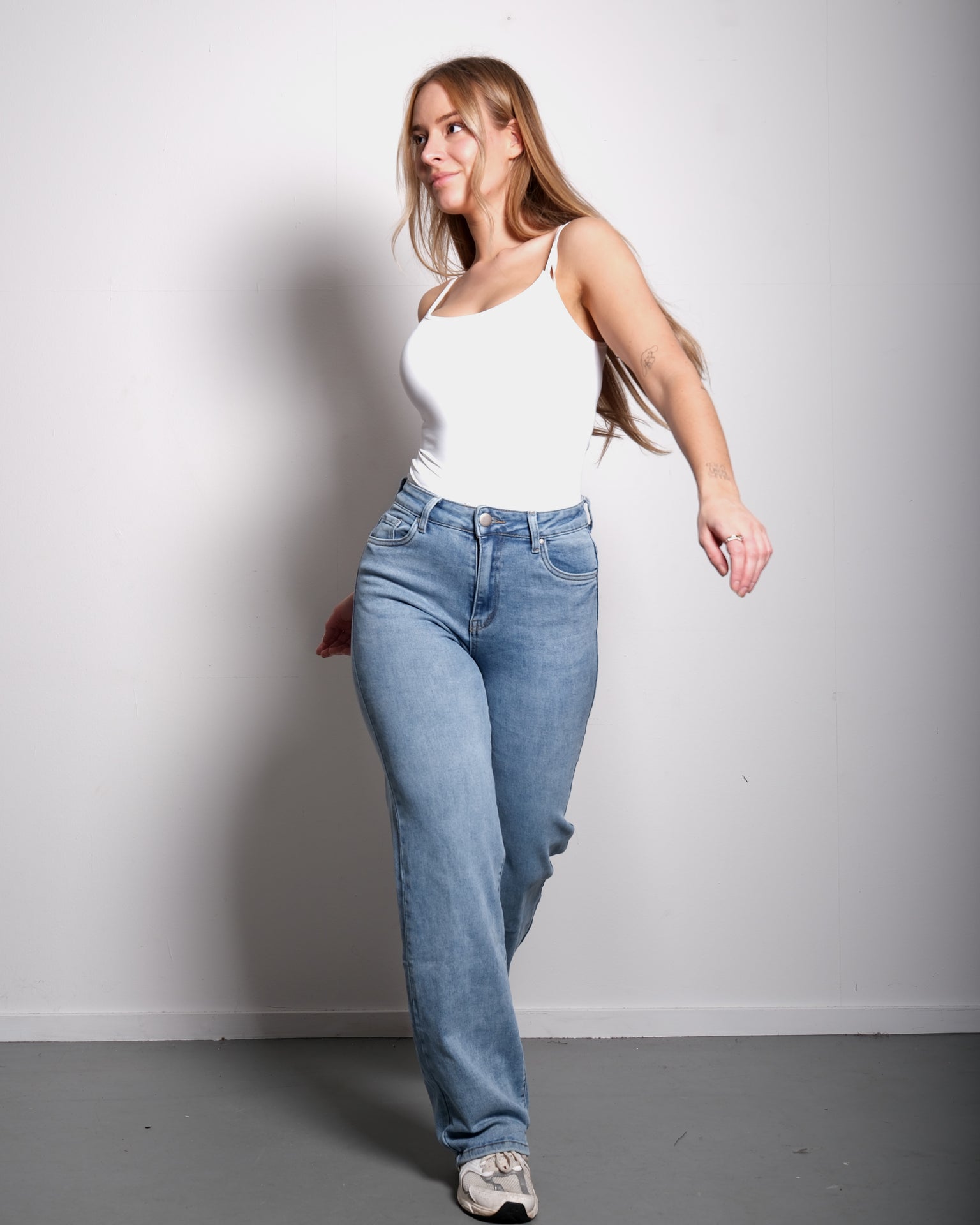 STRETCHY MEDIUM LIGHT WASH WIDE LEG JEANS - INSEAM 80CM | SEISHIKI STUDIO