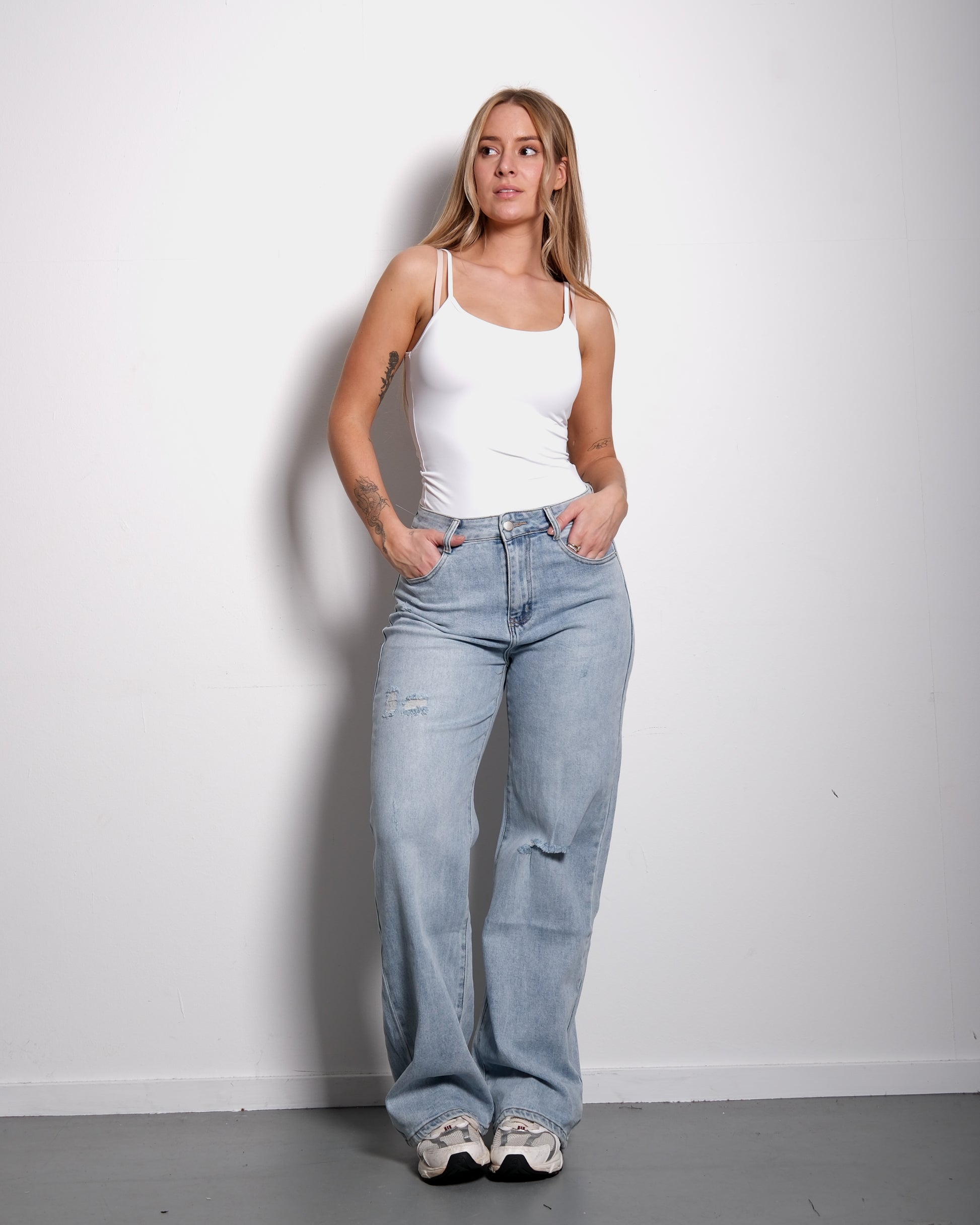 STRETCHY RIPPED KNEE LIGHT WASH WIDE LEG JEANS - INSEAM 82CM | SEISHIKI STUDIO