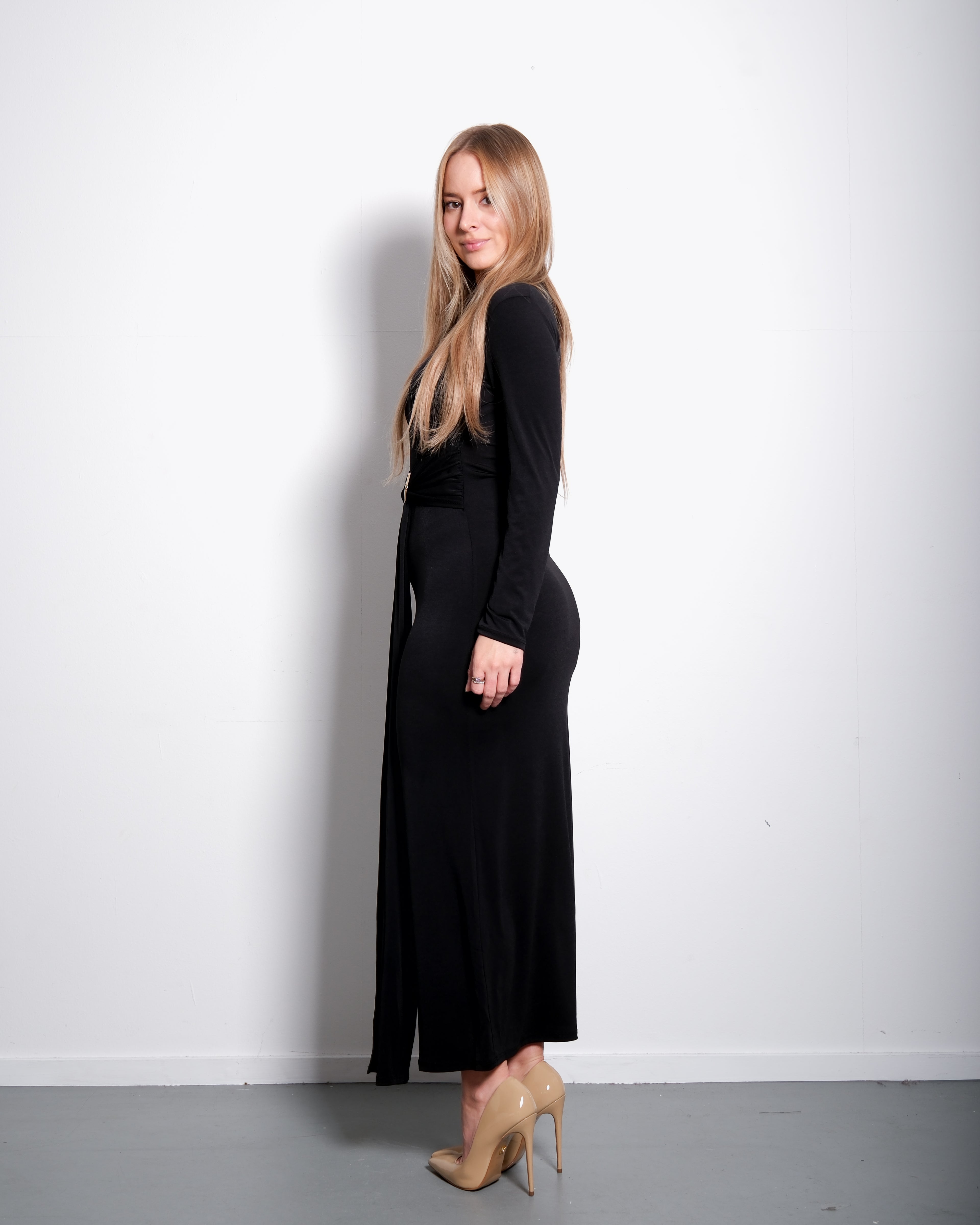 Black Sculpting Long-Sleeve Draped Waist Dress | Contour Fit – SEISHIKI STUDIO