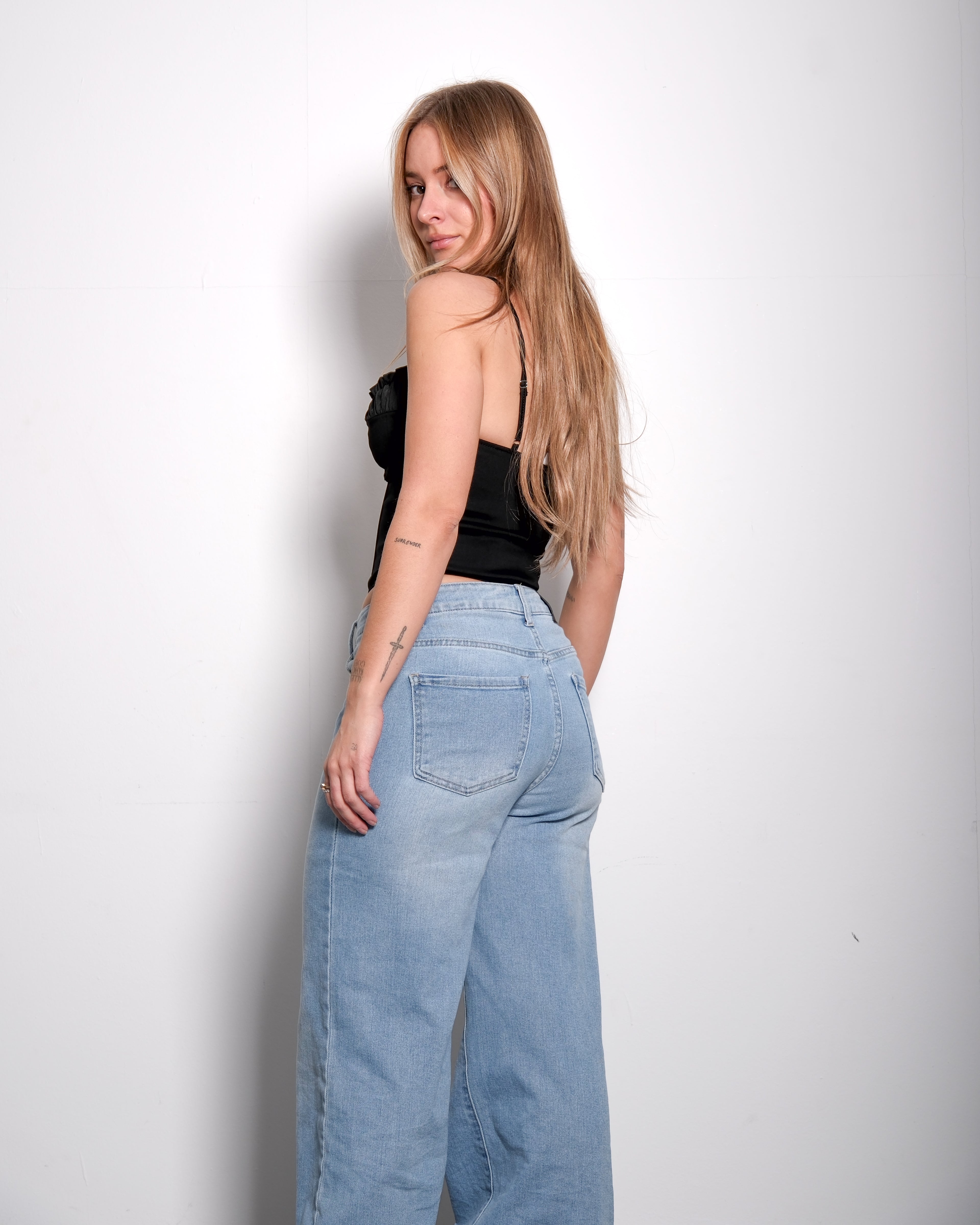 Black Stretch Corset Crop Top with Lace Front | Sculpting Fit – SEISHIKI STUDIO