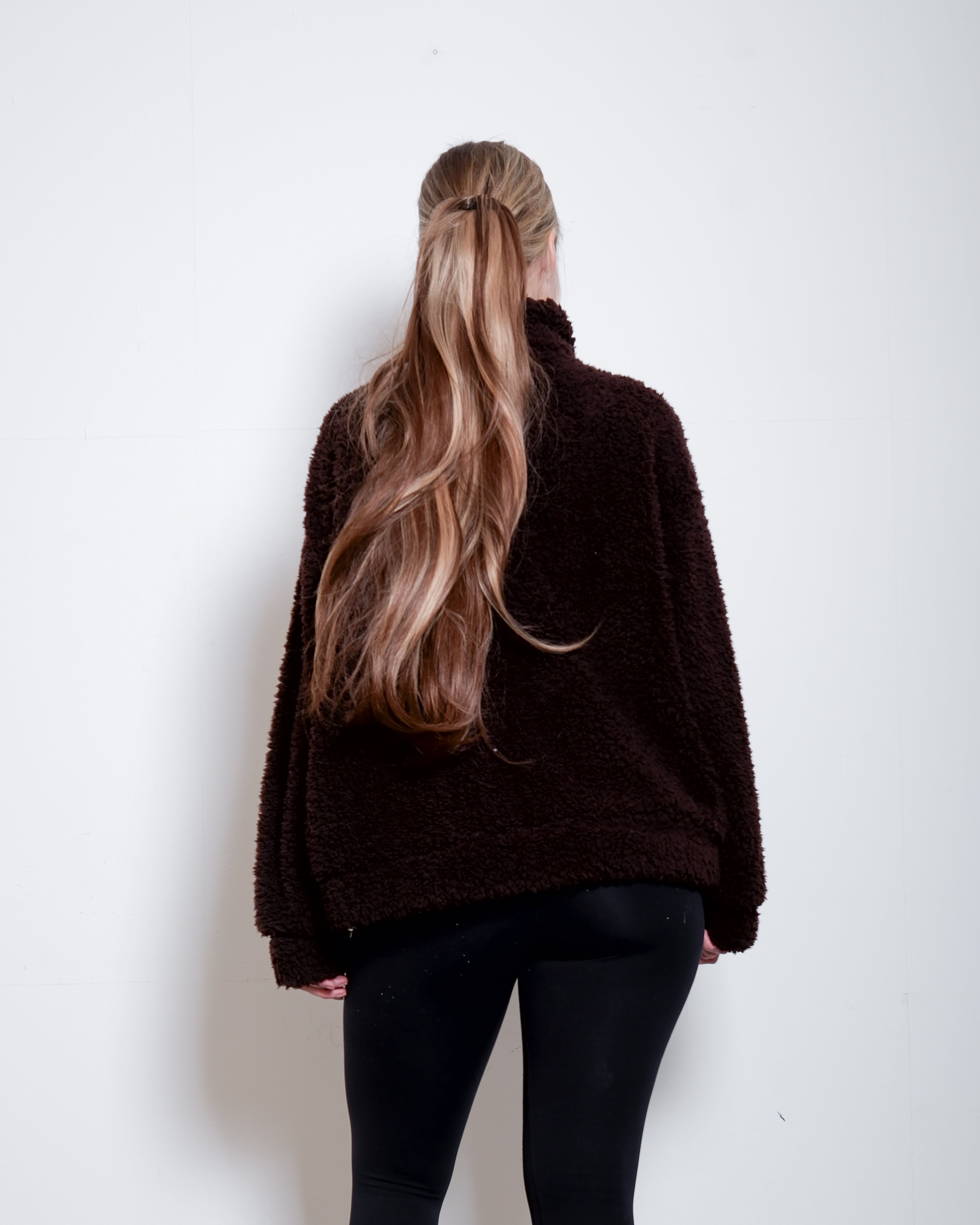 Pull oversize Teddy marron à fermeture éclair quart de longueur – Pull douillet et moelleux | Seishiki Studio
