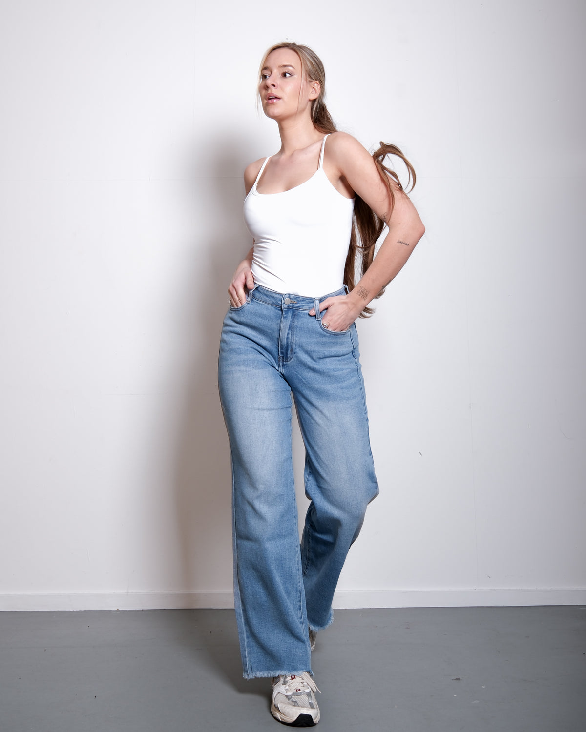 Stretchy Light Wash Bootcut Jeans with Ripped Bottom, curvy fit, 75 cm inseam – SEISHIKI STUDIO