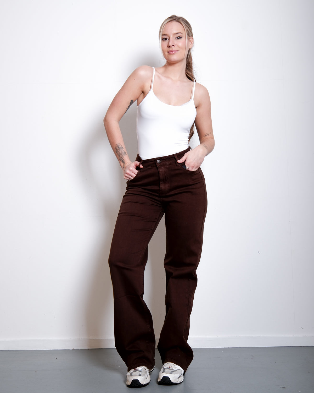 Stretchy Brown Wide Leg Jeans, curvy fit, 85 cm inseam, tall – SEISHIKI STUDIO
