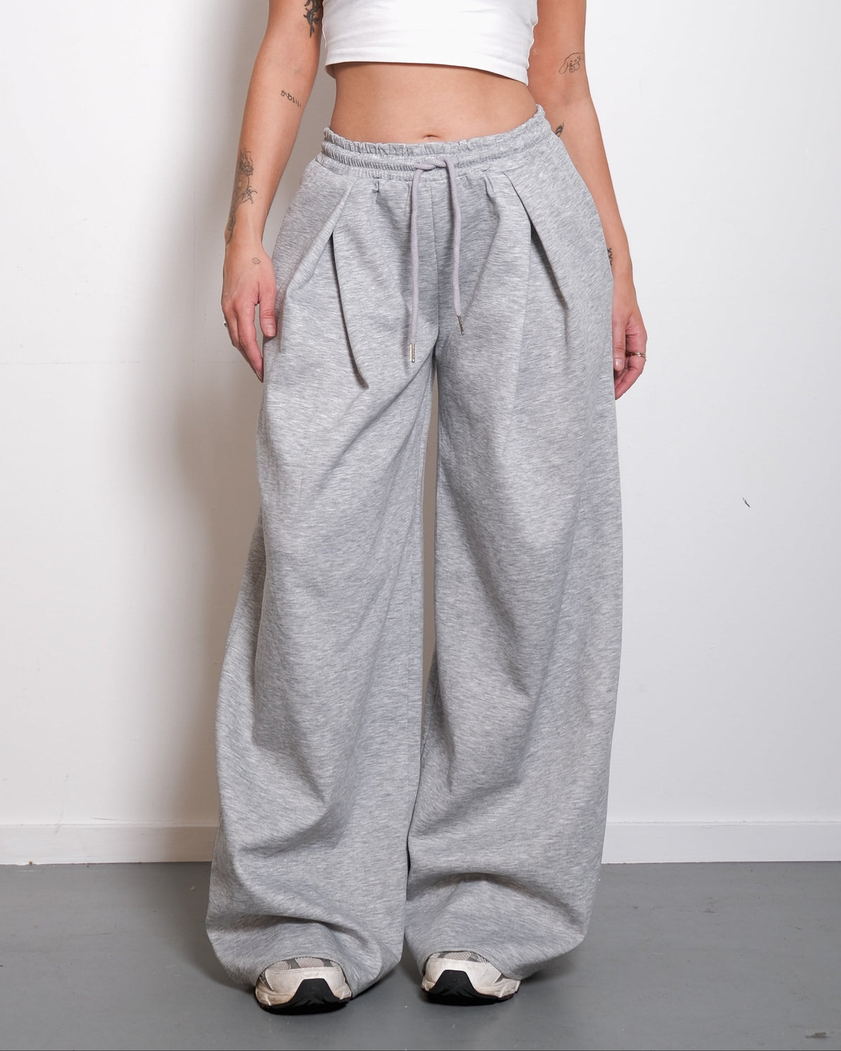 Super Stretchy Relaxed Barrel Sweatpants Grey – SEISHIKI STUDIO