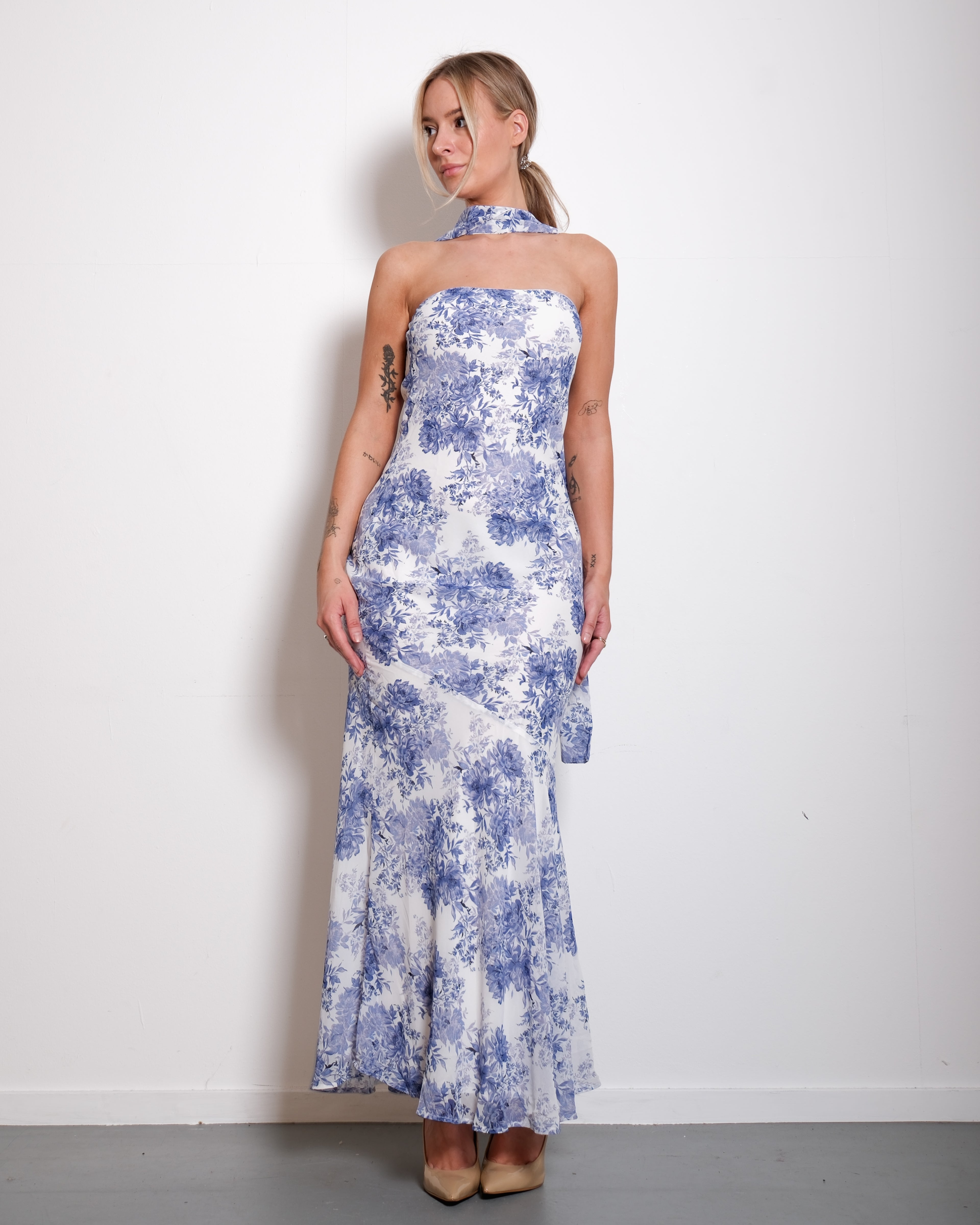 SEISHIKI STUDIO Floral Strapless Chiffon Dress with Scarf Blue