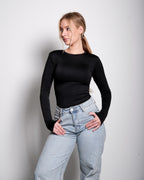 SEISHIKI STUDIO Stretchy topje met lange mouwen, zwart