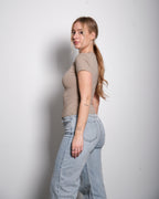 SEISHIKI STUDIO Super Stretchy Buttery Top Shortsleeve Beige