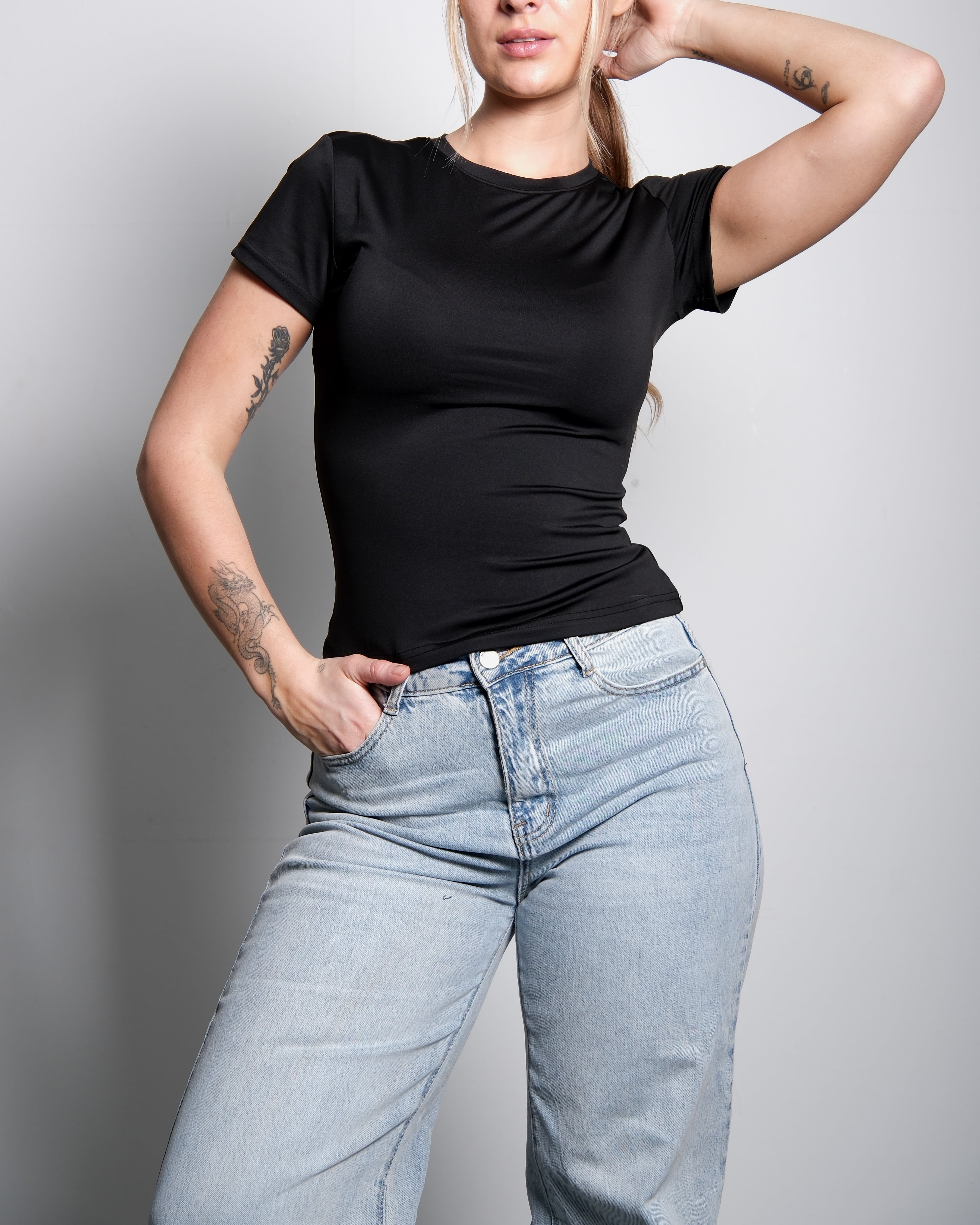 SEISHIKI STUDIO Super Stretchy topje met korte mouwen, zwart