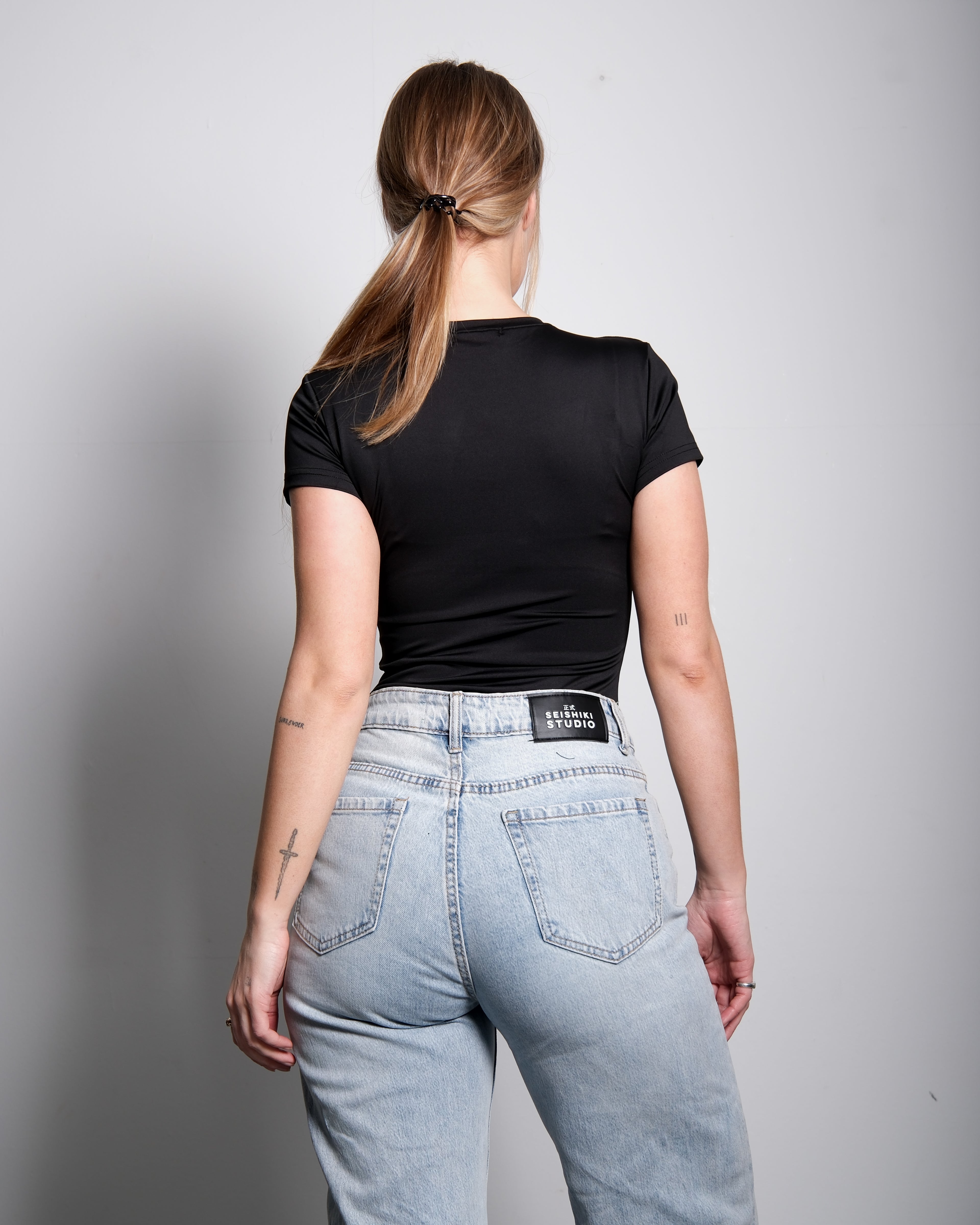 SEISHIKI STUDIO Super Stretchy topje met korte mouwen, zwart