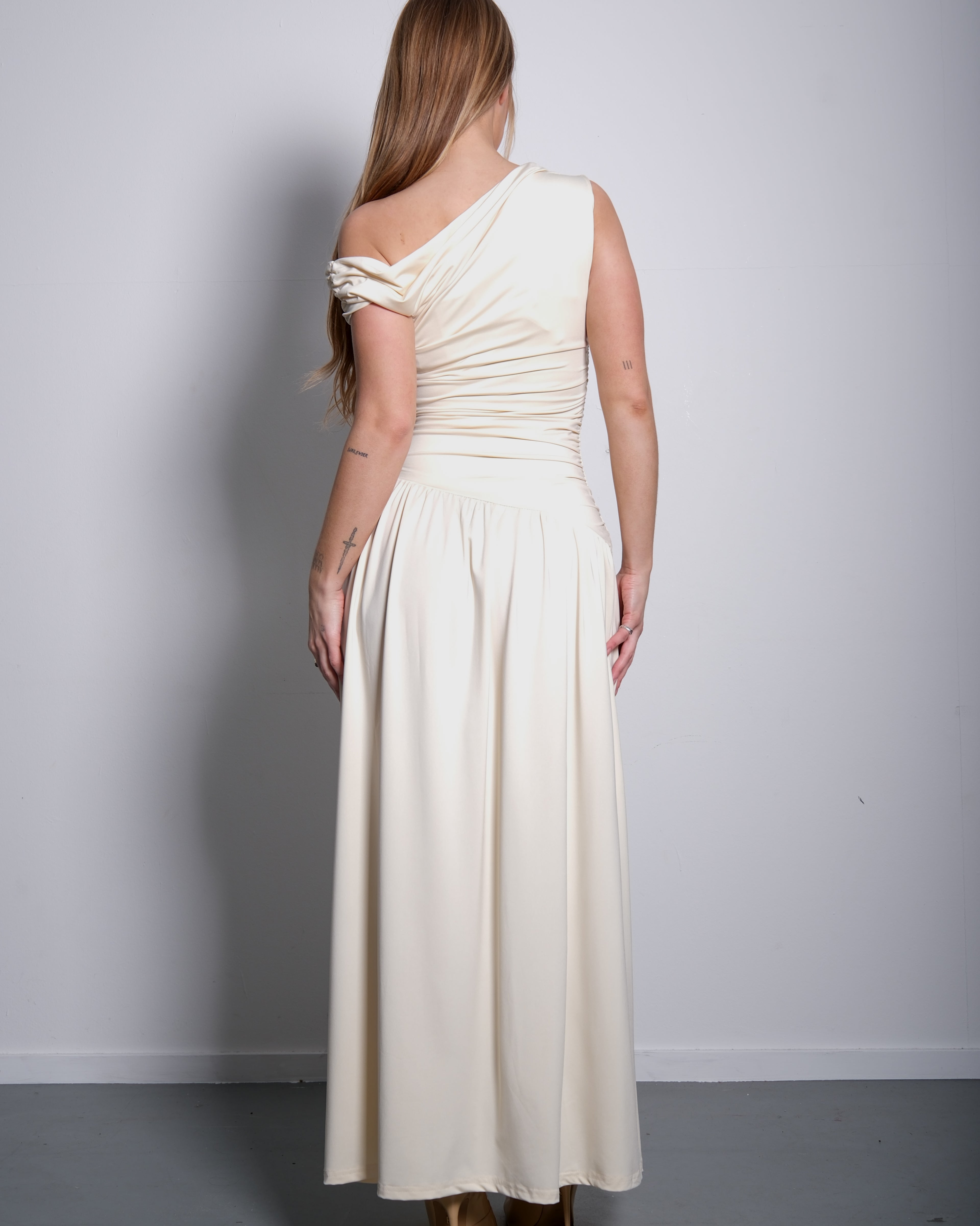 Off-Shoulder Stretch Maxi Dress Butter Yellow – SEISHIKI STUDIO