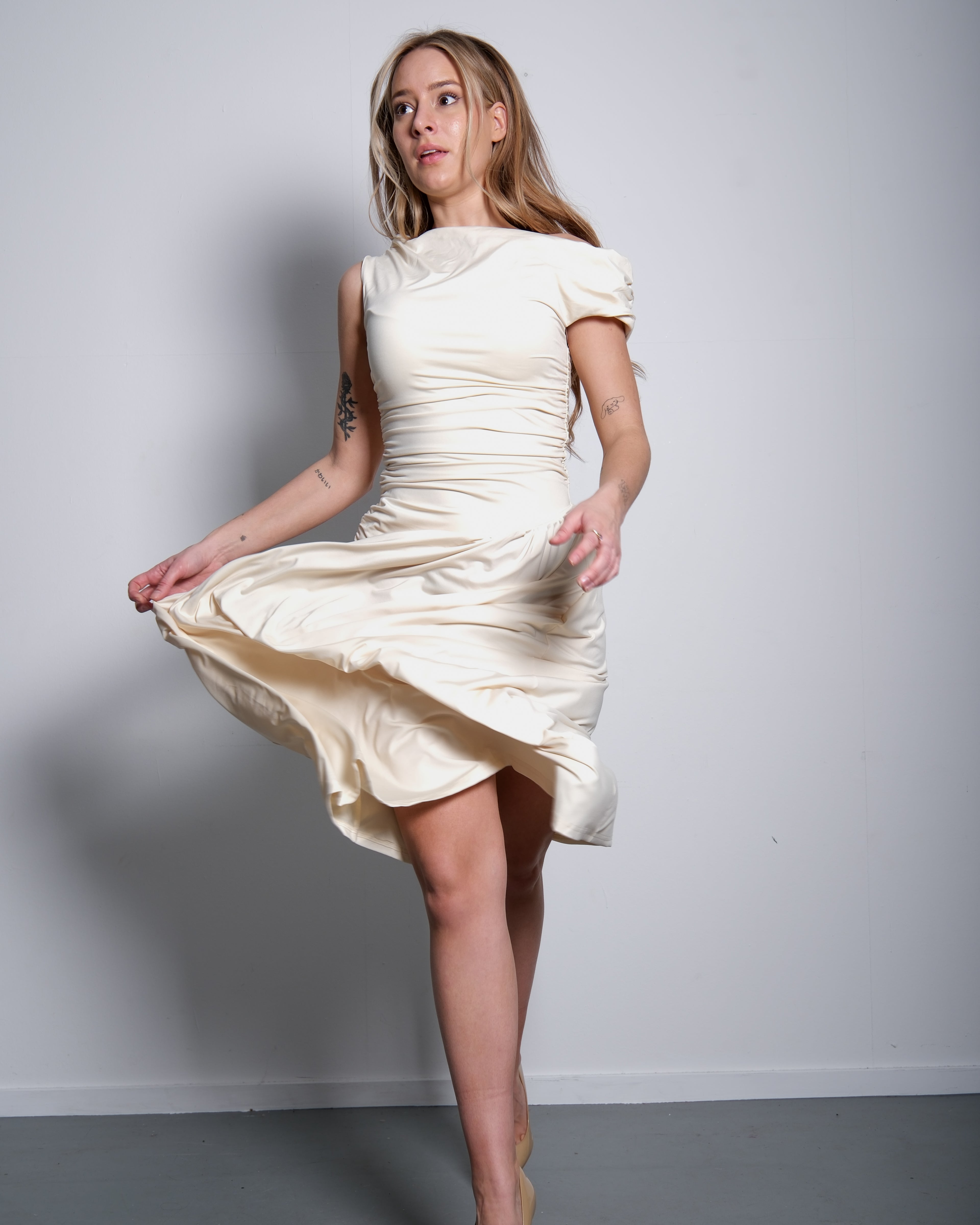 Off-Shoulder Stretch Maxi Dress Butter Yellow – SEISHIKI STUDIO