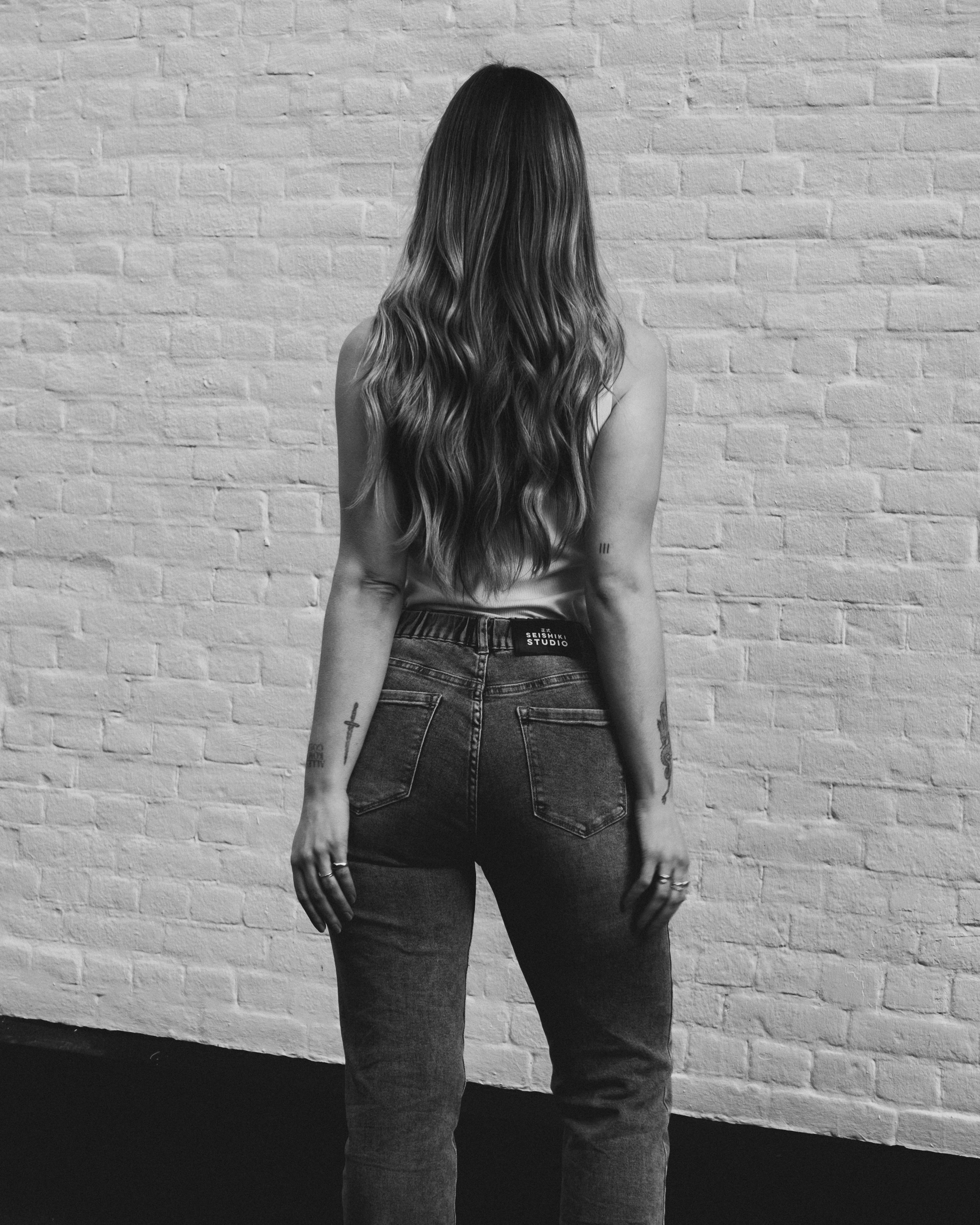 HIKARI Stretchy Back Straight Leg Jeans