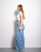 JEANS  mit mittlerer Leibhöhe, heller Waschung und WIDE LEG JEANS  Schrittlänge 79 cm