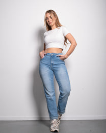 Stretchy Light Wash Mom Jeans, curvy fit, 73 cm inseam – SEISHIKI STUDIO