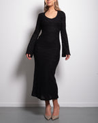 SEISHIKI STUDIO Midi-Kleid mit Spitzenbesatz und langen Ärmeln – figurbetonte Passform & transparente Textur, schwarz