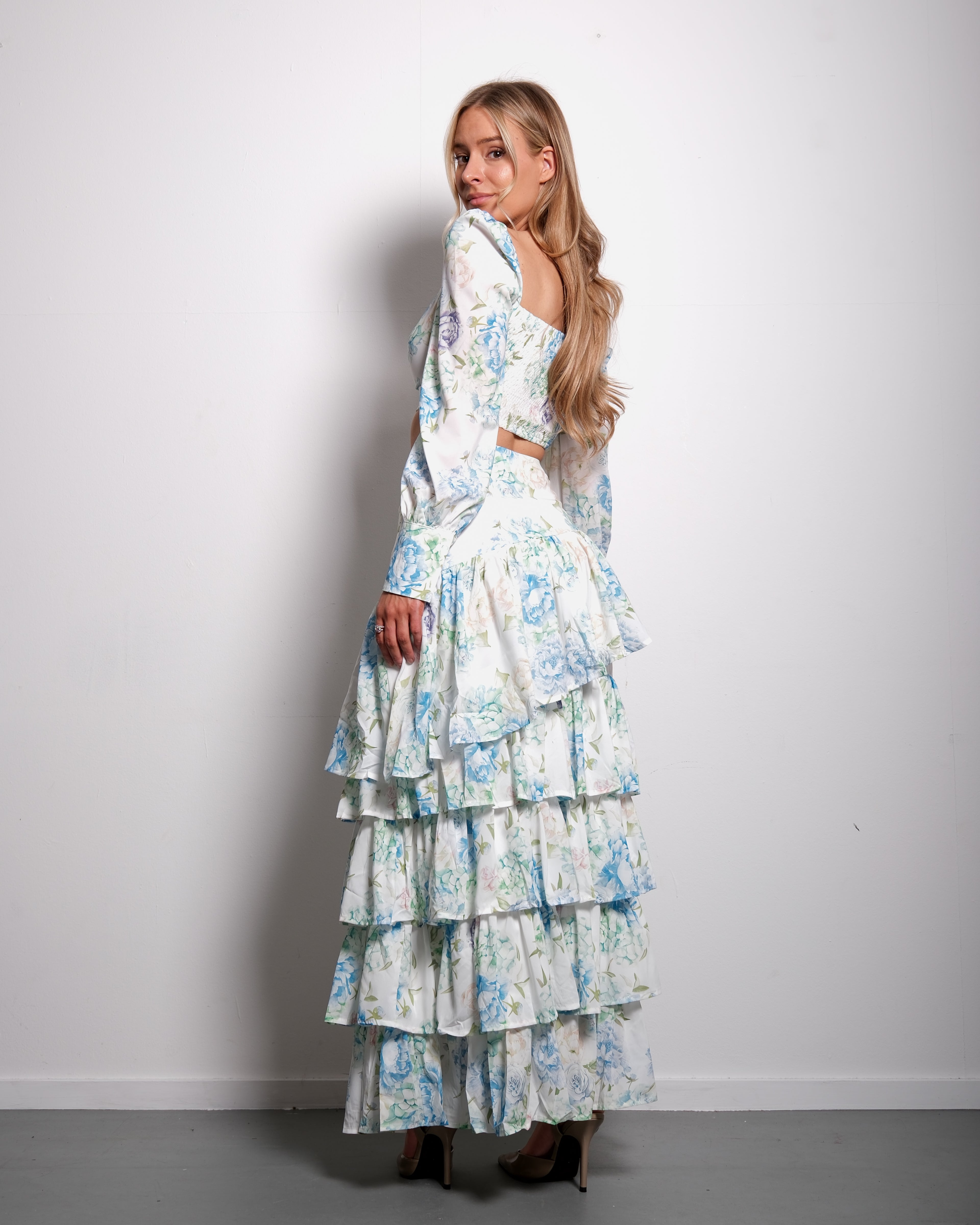 SEISHIKI STUDIO Set met ruches – Top met pofmouwen en zwierige minirok, blauw