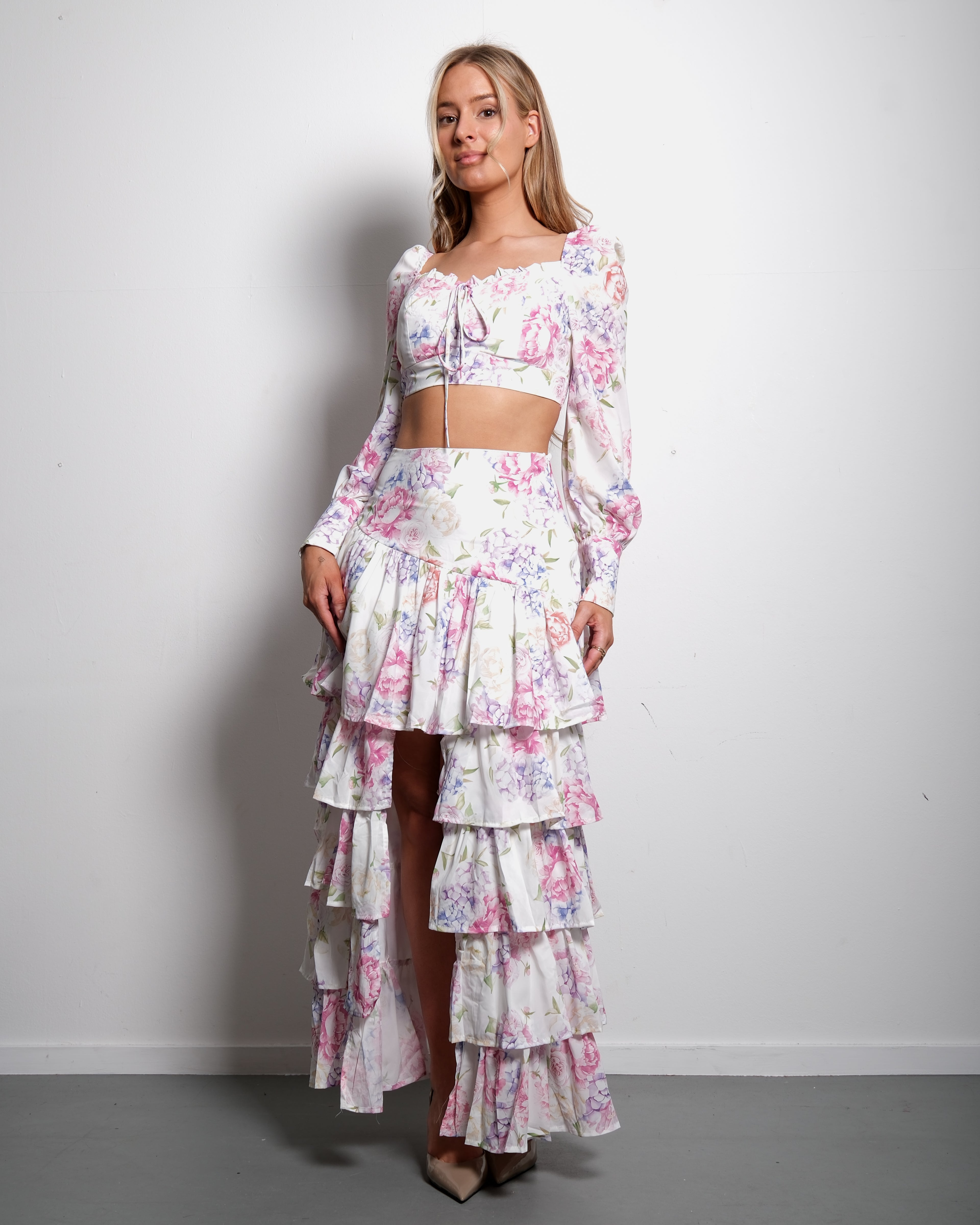 SEISHIKI STUDIO Set met ruches – Top met pofmouwen en zwierige minirok, roze