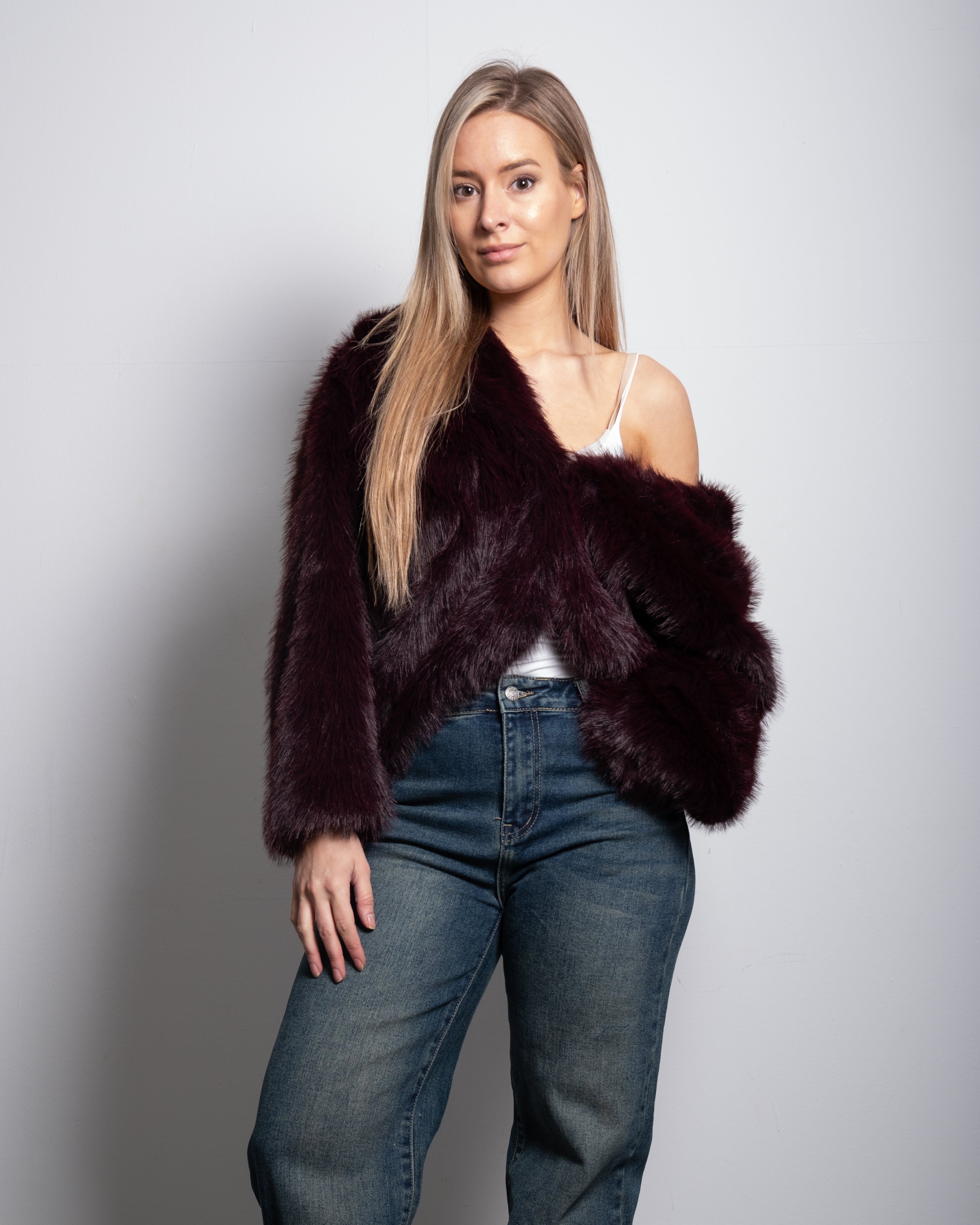 short faux fur jacket with hood wine