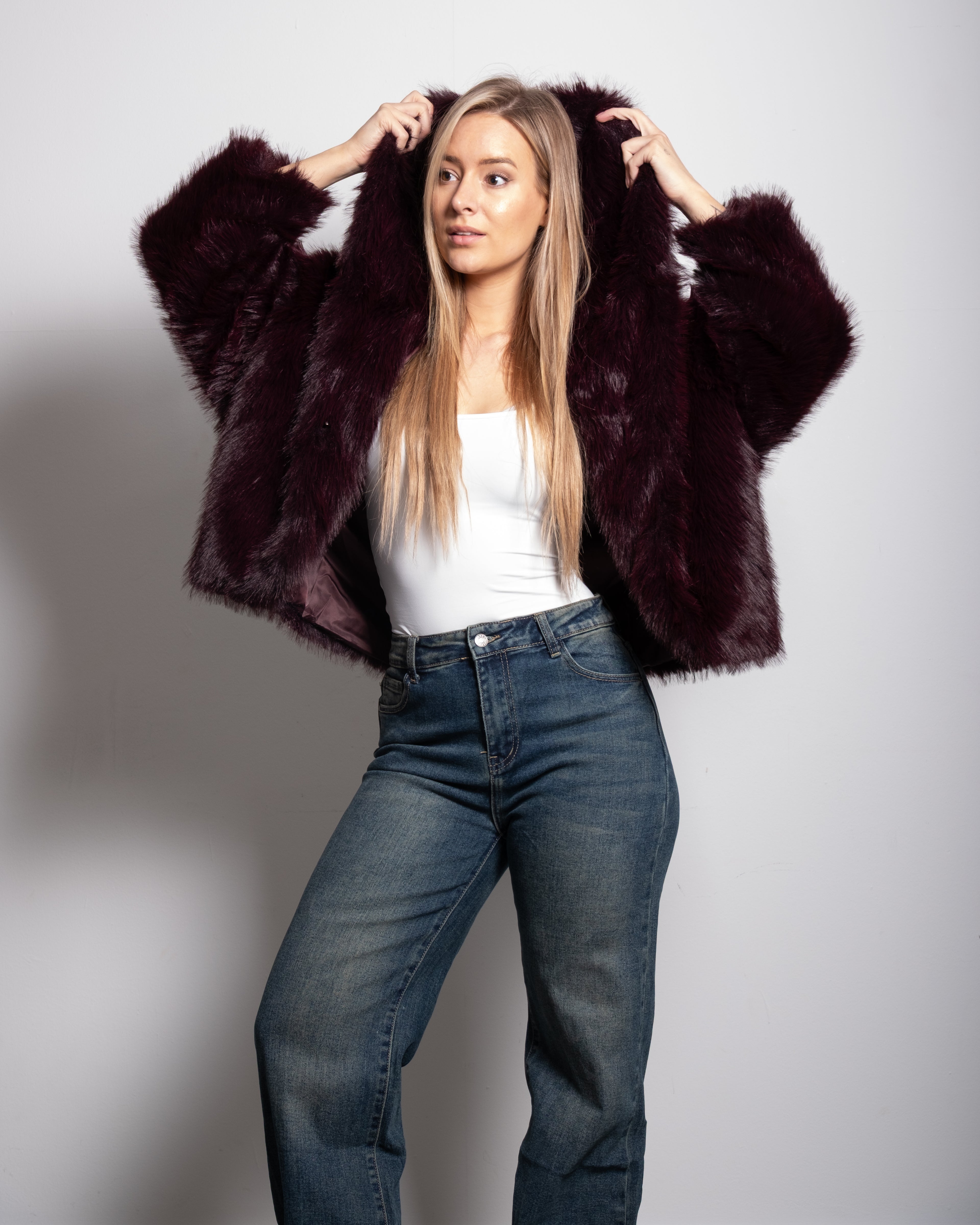 short faux fur jacket with hood wine