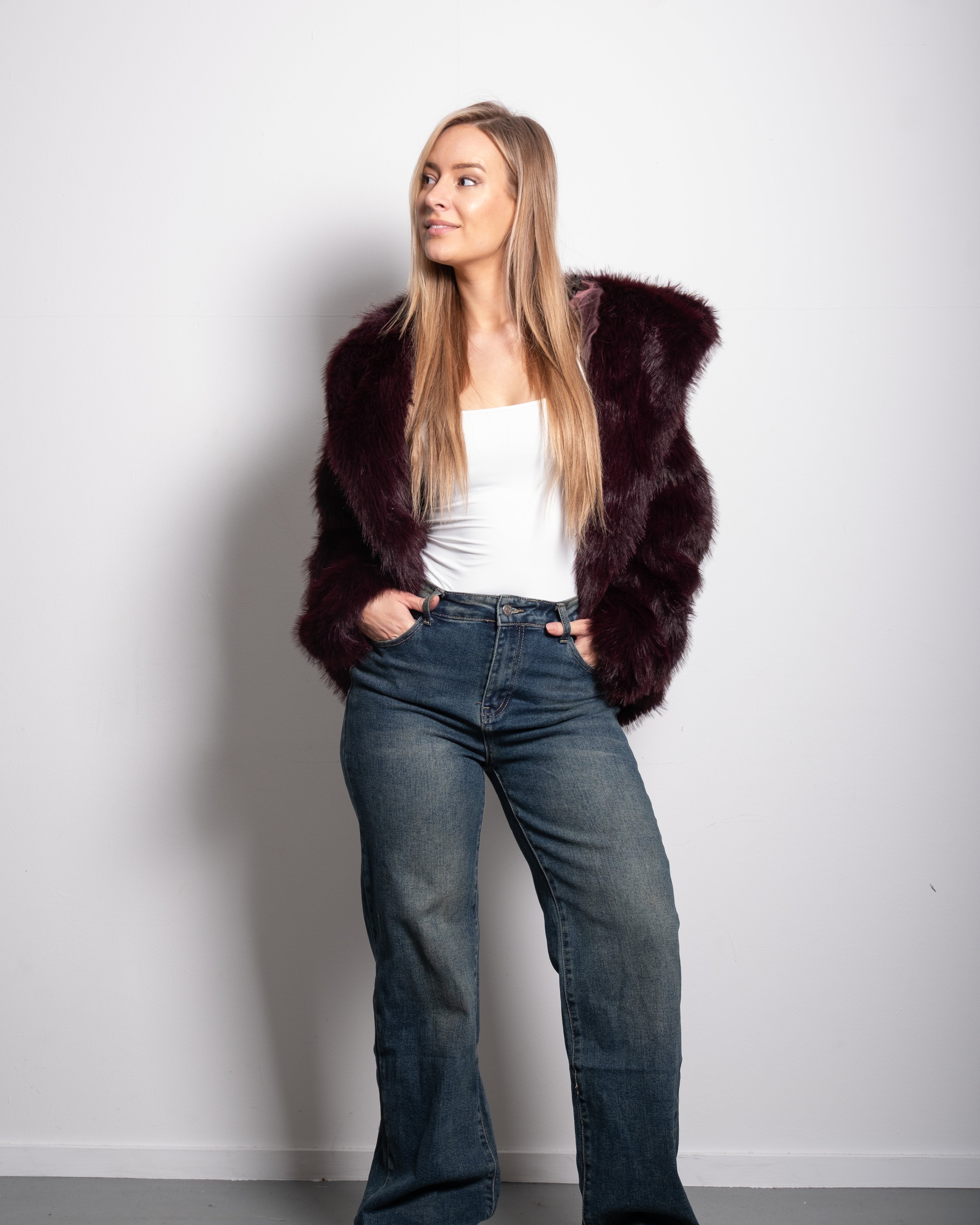 short faux fur jacket with hood wine