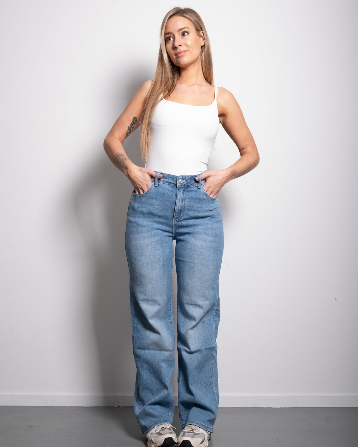 INSEAM 81CM - LIGHT STRETCH - HIGH WAIST WIDE LEG JEANS LIGHT WASH | SEISHIKI STUDIO