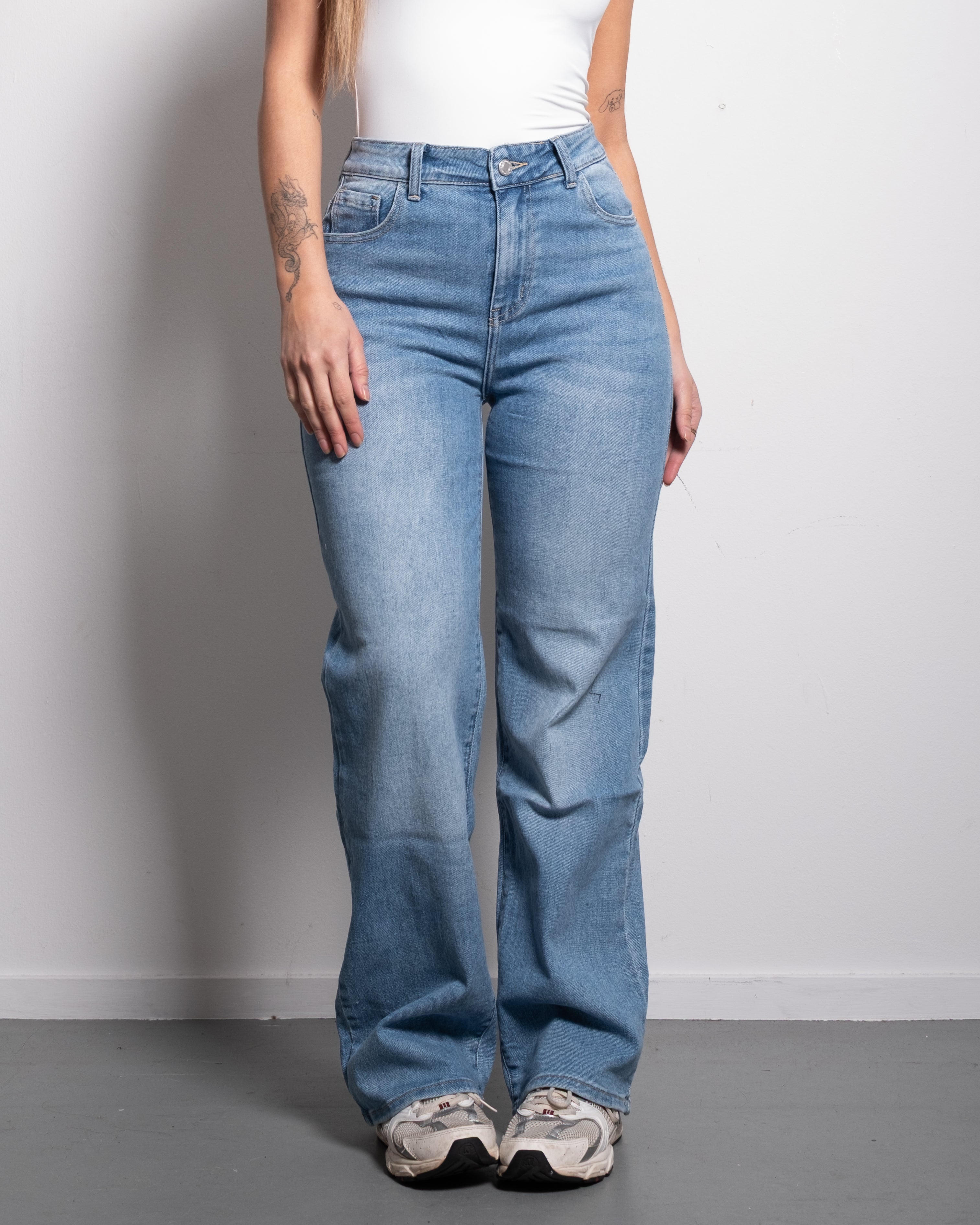 HIGH WAIST WIDE LEG JEANS LIGHT WASH - INSEAM 81CM