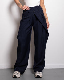 SEISHIKI STUDIO stretchy back pleated front button striped pants dark blue