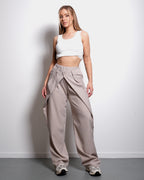 SEISHIKI STUDIO back pleated front button striped pants beige