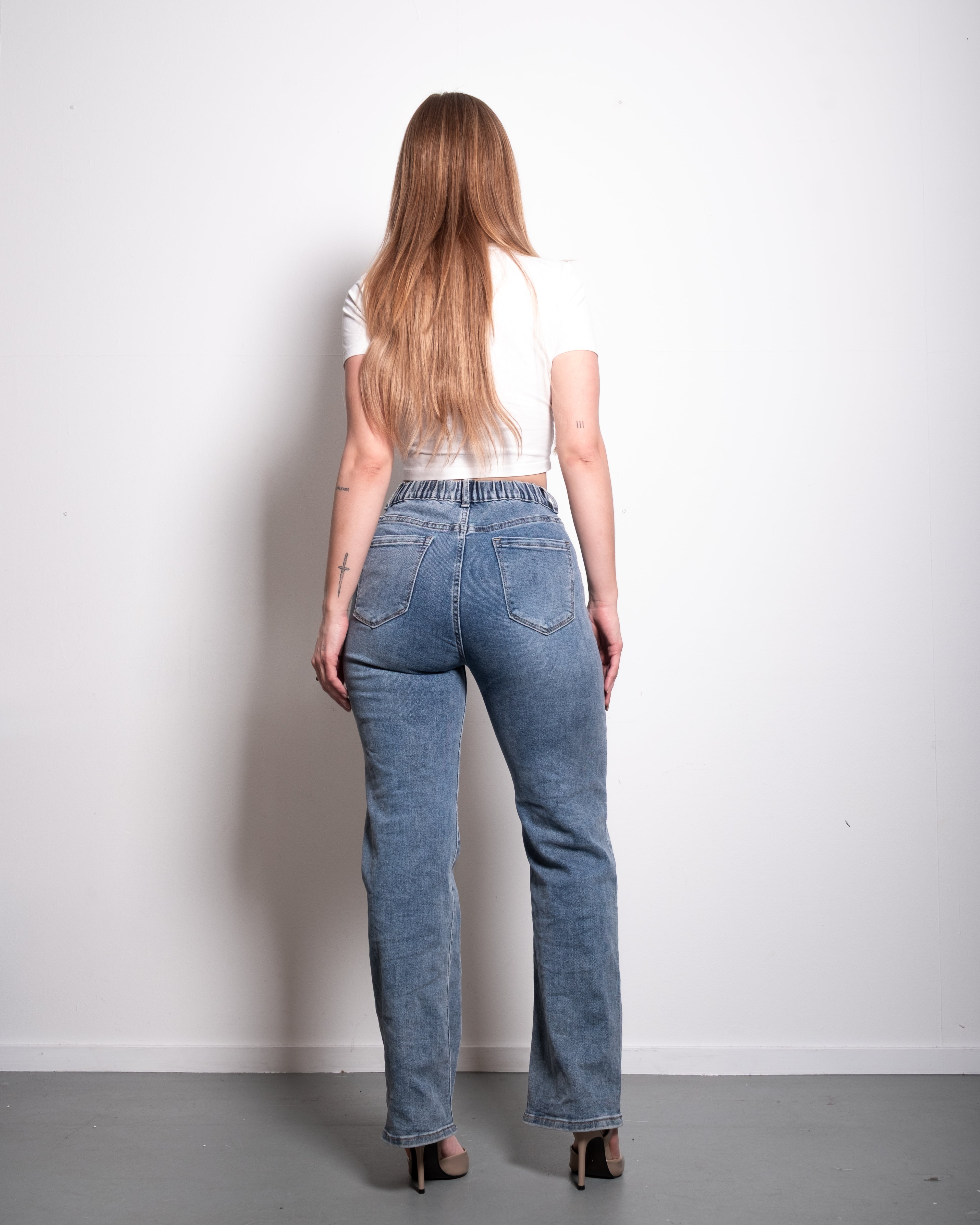 HIKARI Stretchy Back Straight Leg Jeans