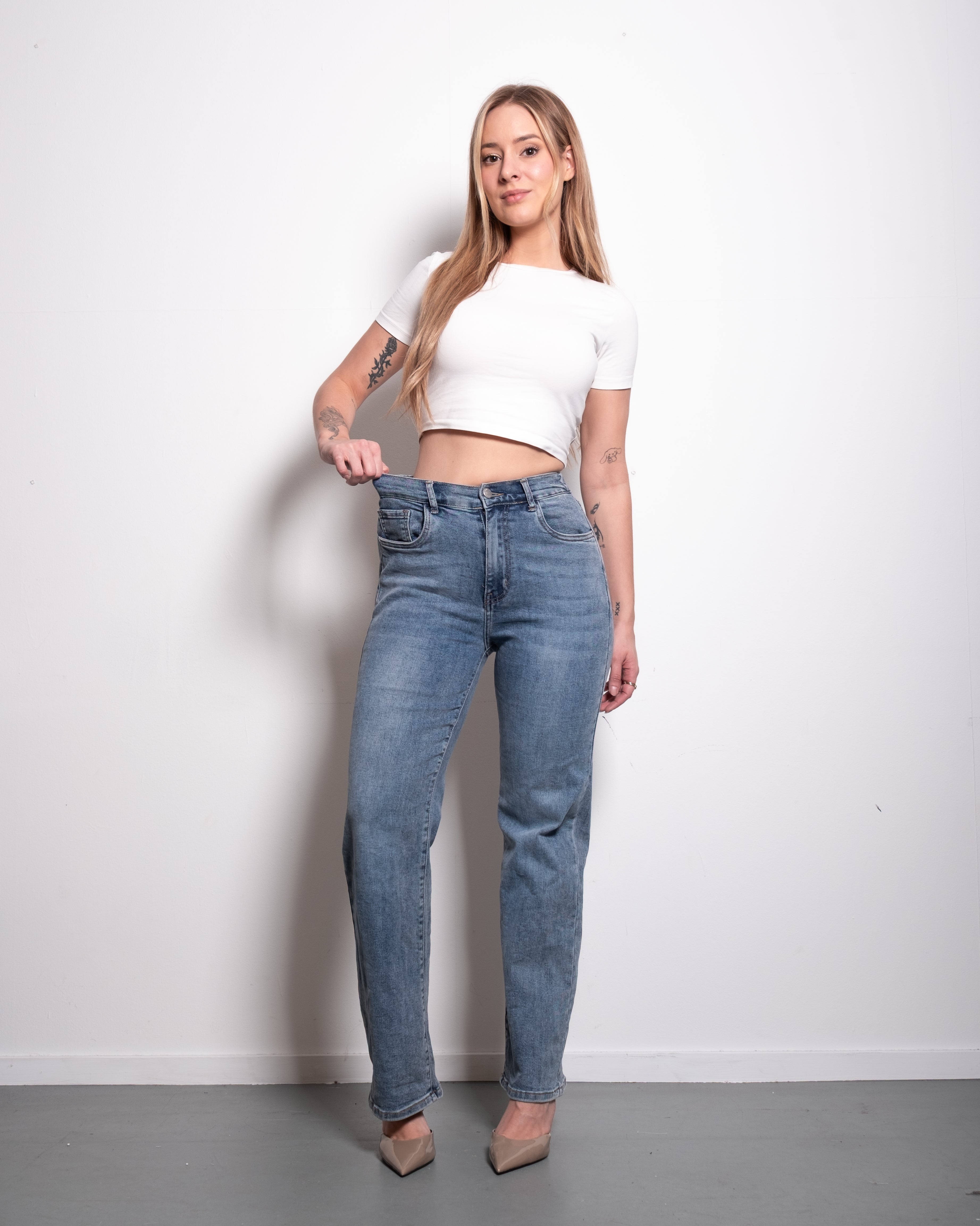 HIKARI Stretchy Back Straight Leg Jeans