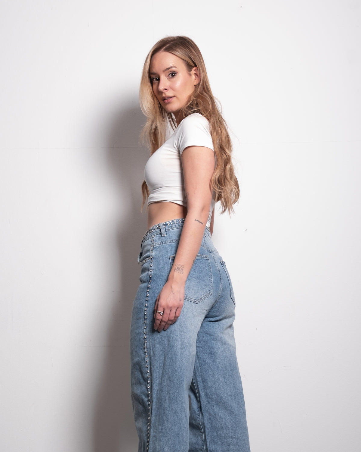 INSEAM 82CM - NON STRETCH - SIDE EMBELLISHED LIGHT WASH WIDE LEG JEANS | SEISHIKI STUDIO