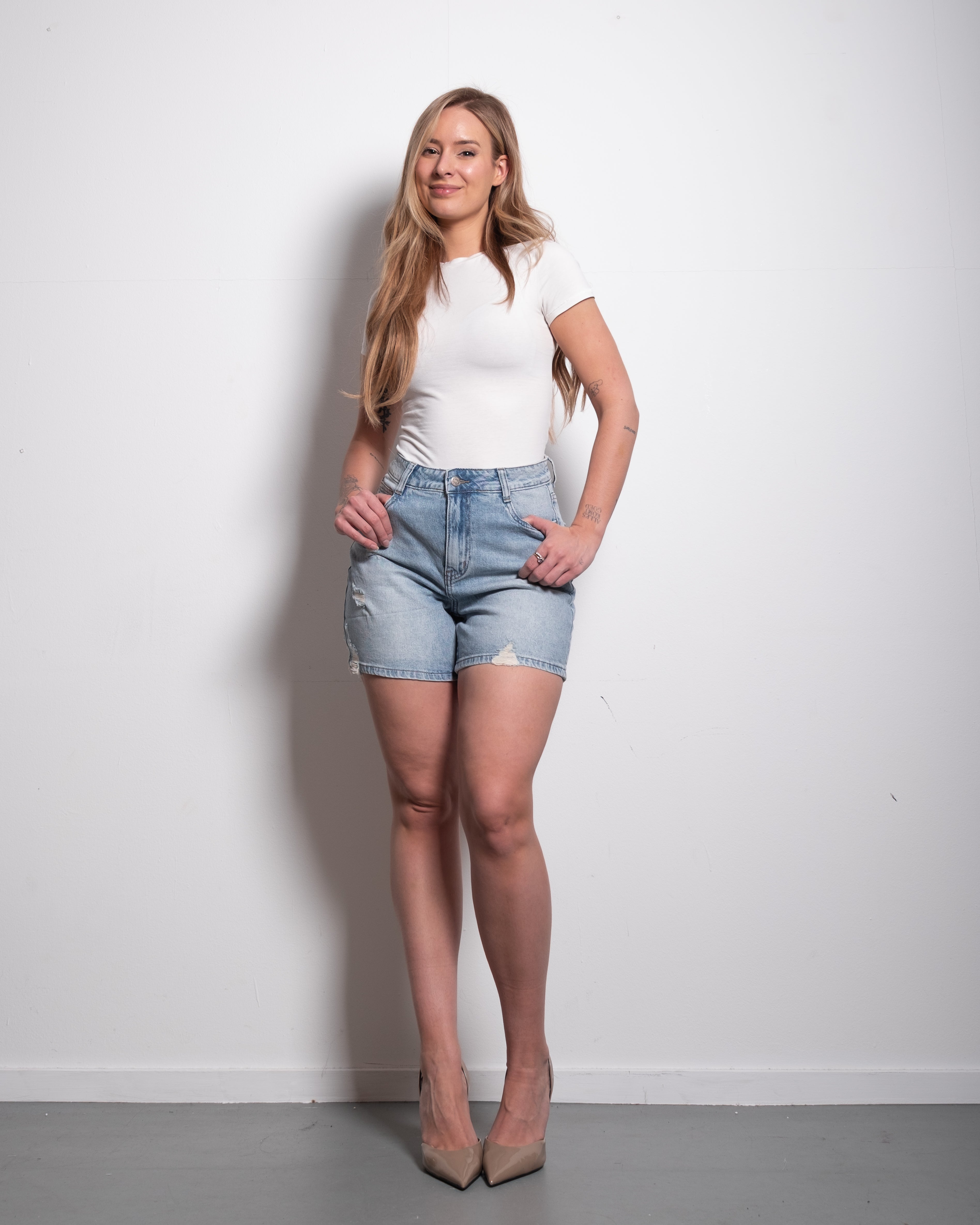 mid thigh ripped jeans shorts - low stretch