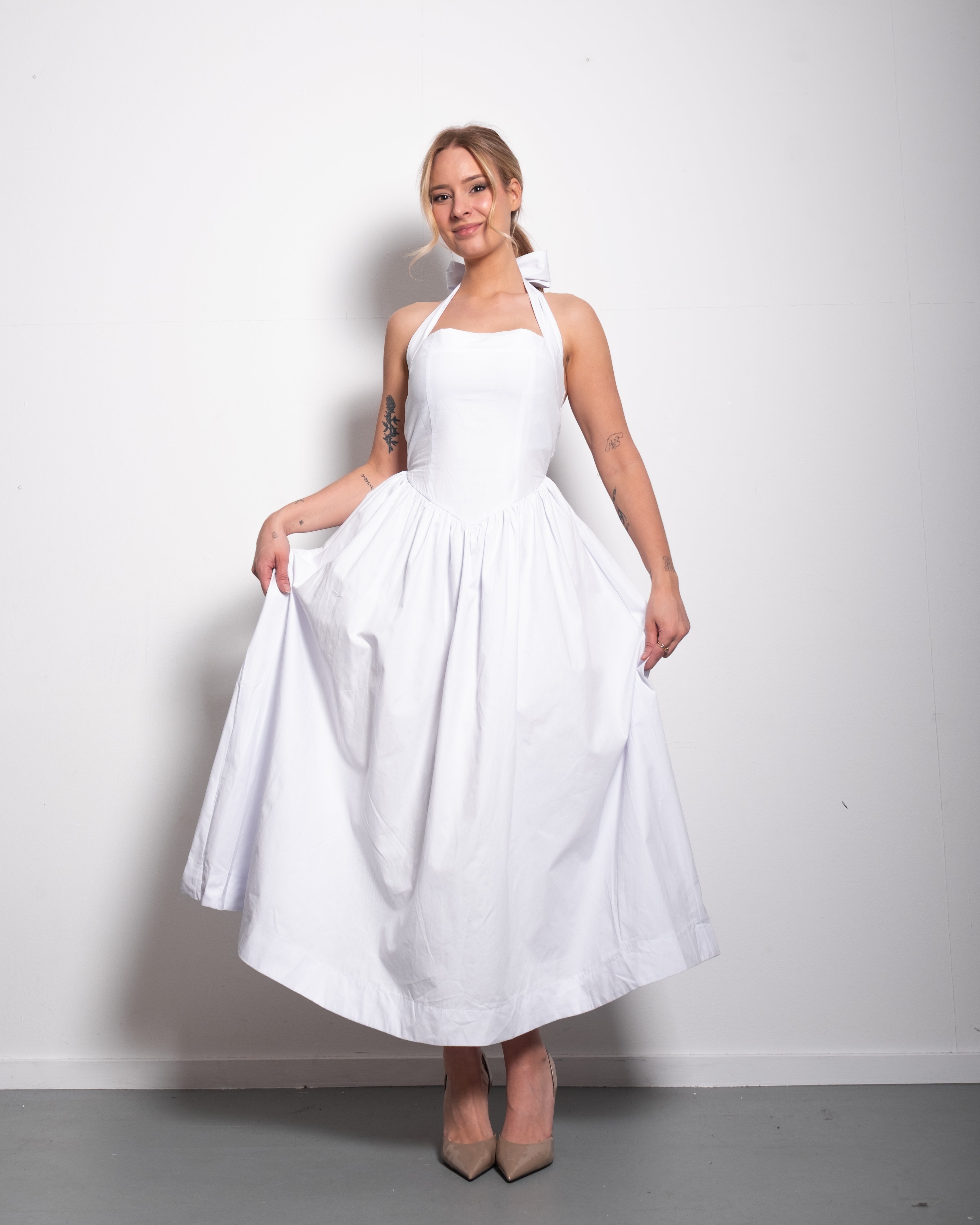Halter neck bow dress white