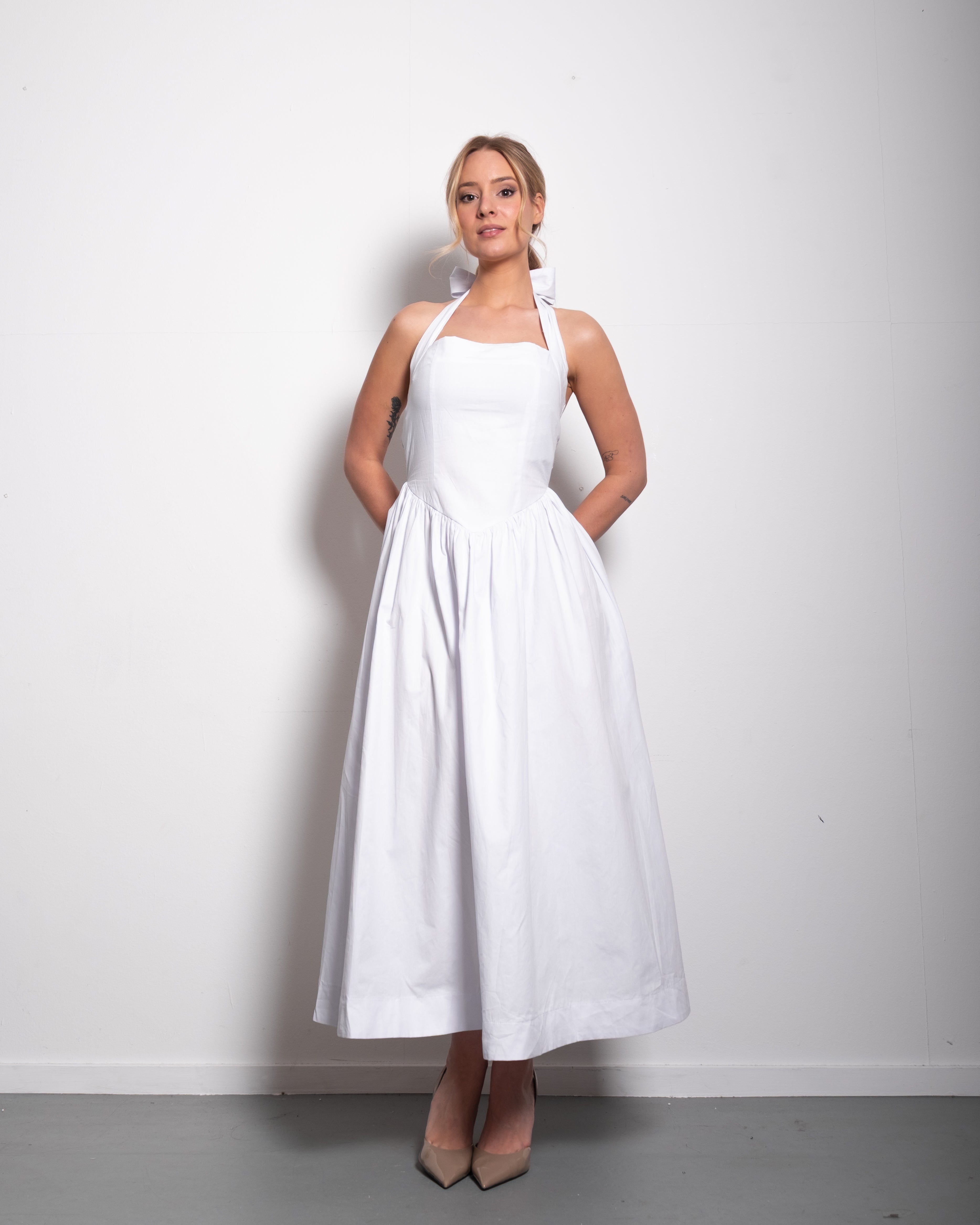 Halter neck bow dress white