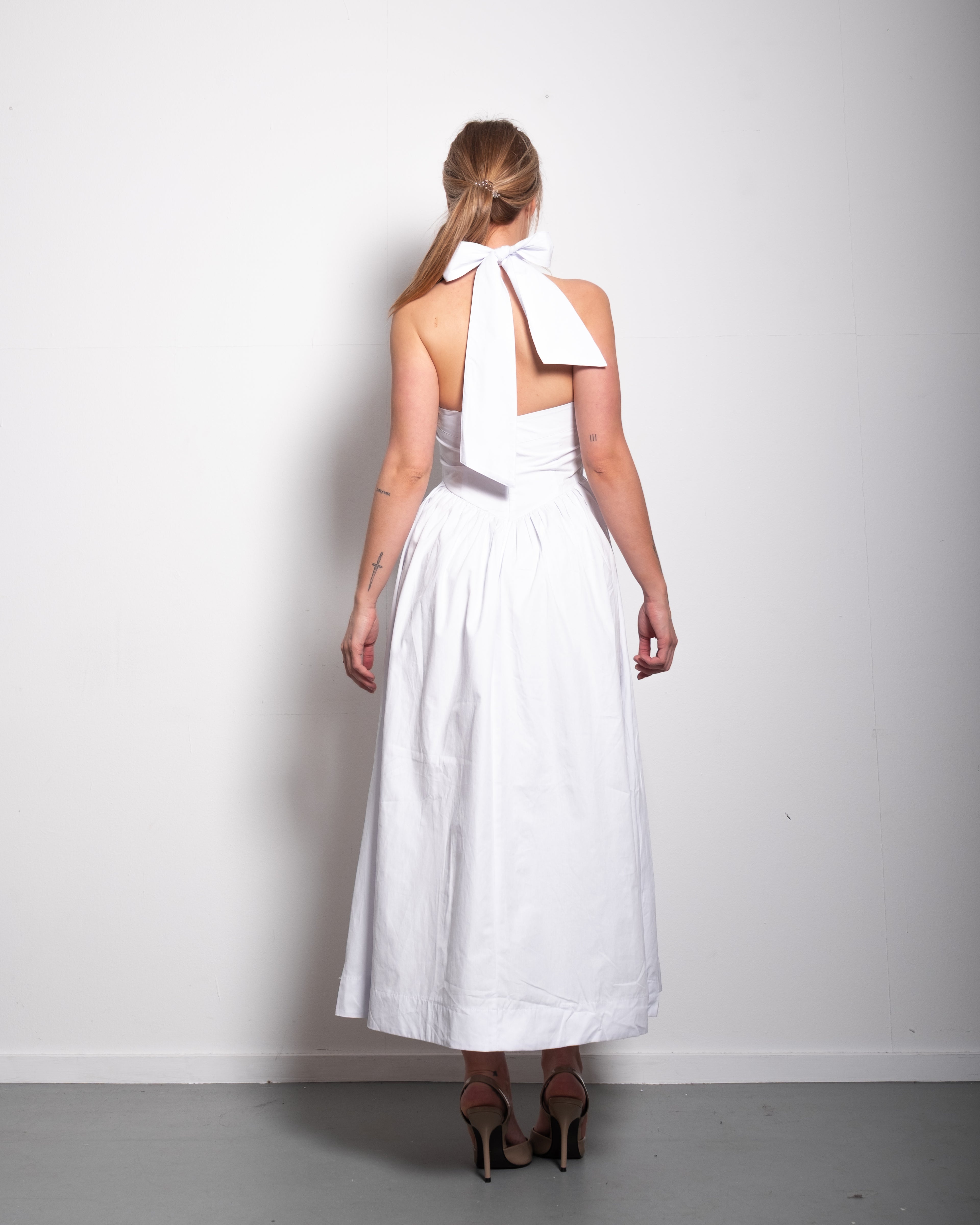 Halter neck bow dress white